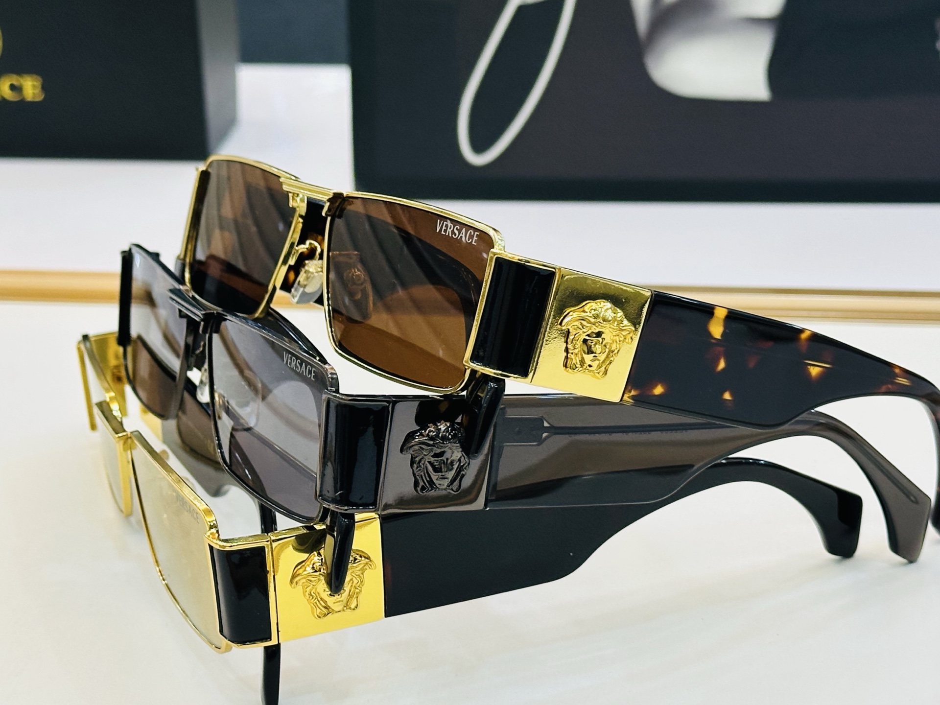 ❤️❤️范思家 VERSACE✨✨✨MODEL：VE2286 Size：57口14-145 ✨C有范