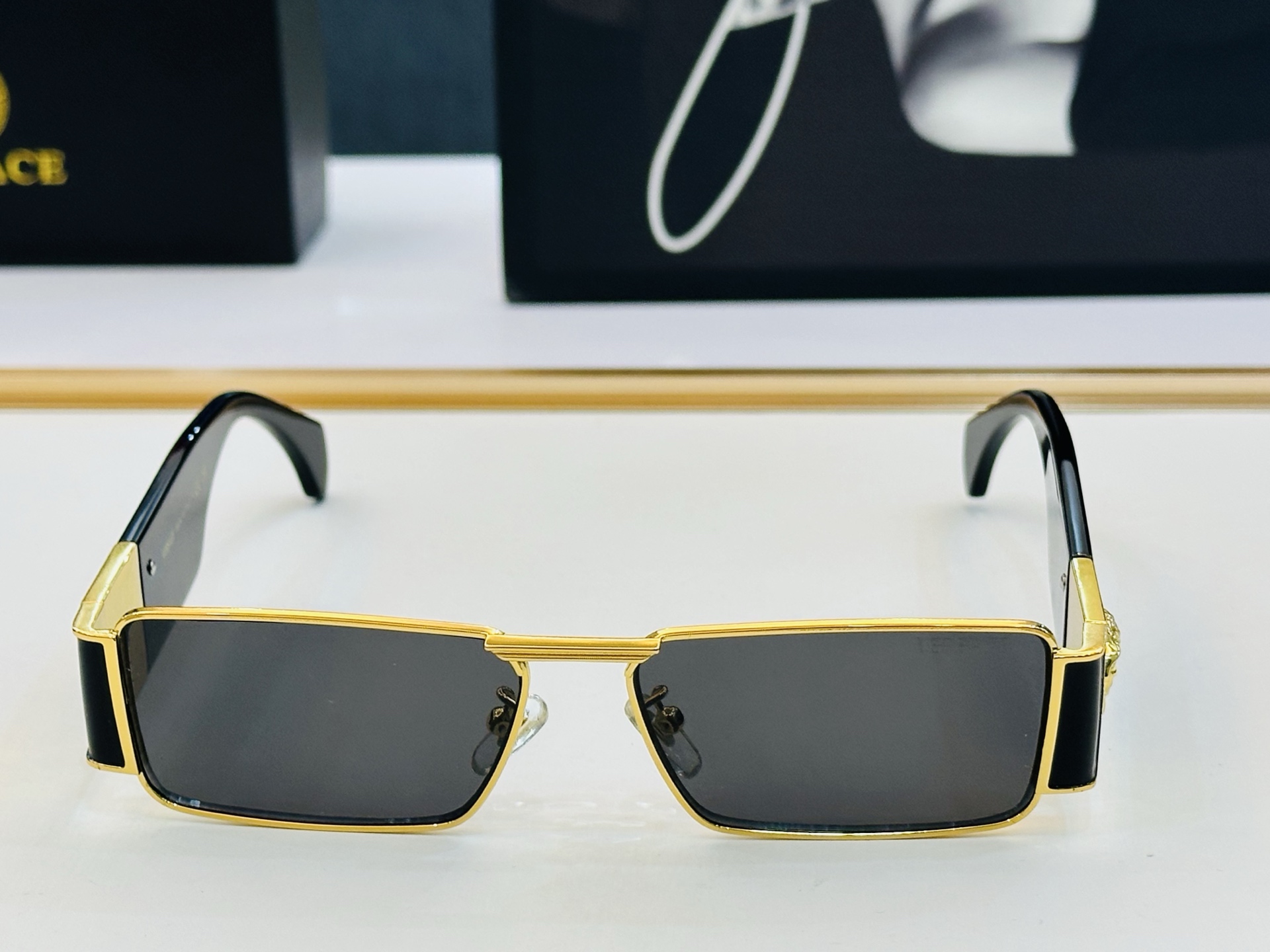 ❤️❤️范思家 VERSACE✨✨✨MODEL：VE2286 Size：57口14-145 ✨C有范