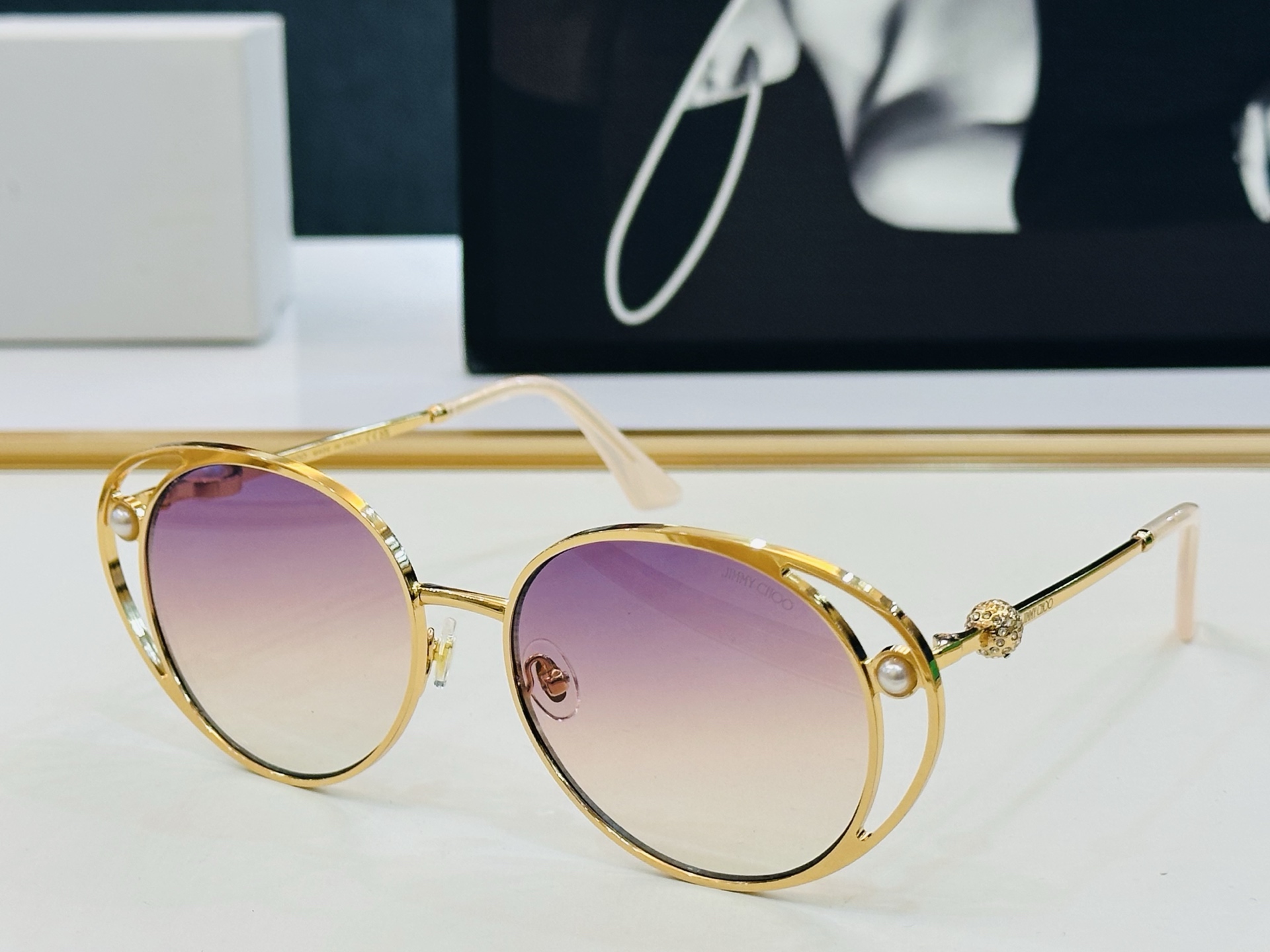 JIMMY CHO* 吉米家 JC4003 Size：55口21-145 新款 坚持一如既往最高品质 百