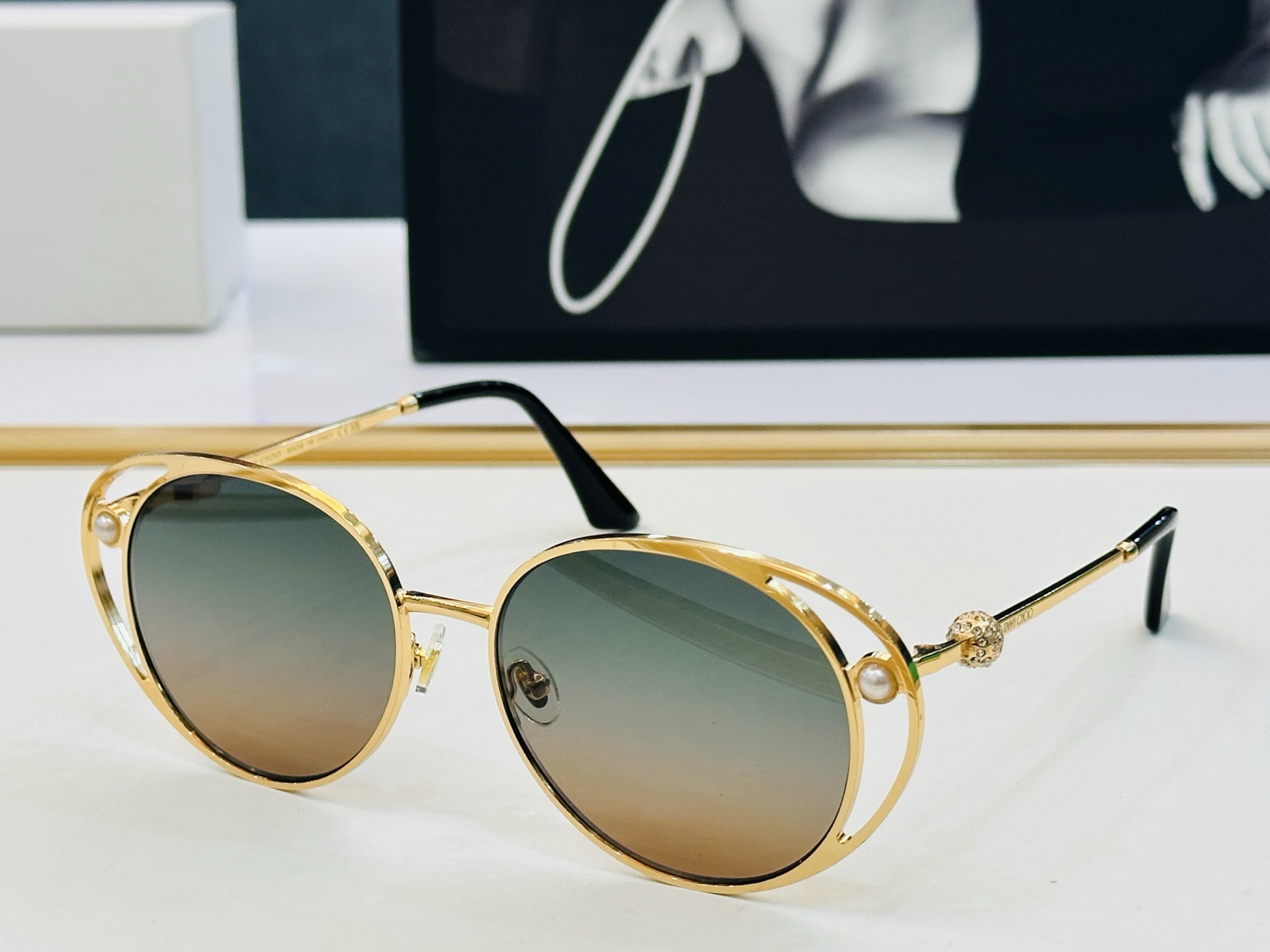 JIMMY CHO* 吉米家 JC4003 Size：55口21-145 新款 坚持一如既往最高品质 百