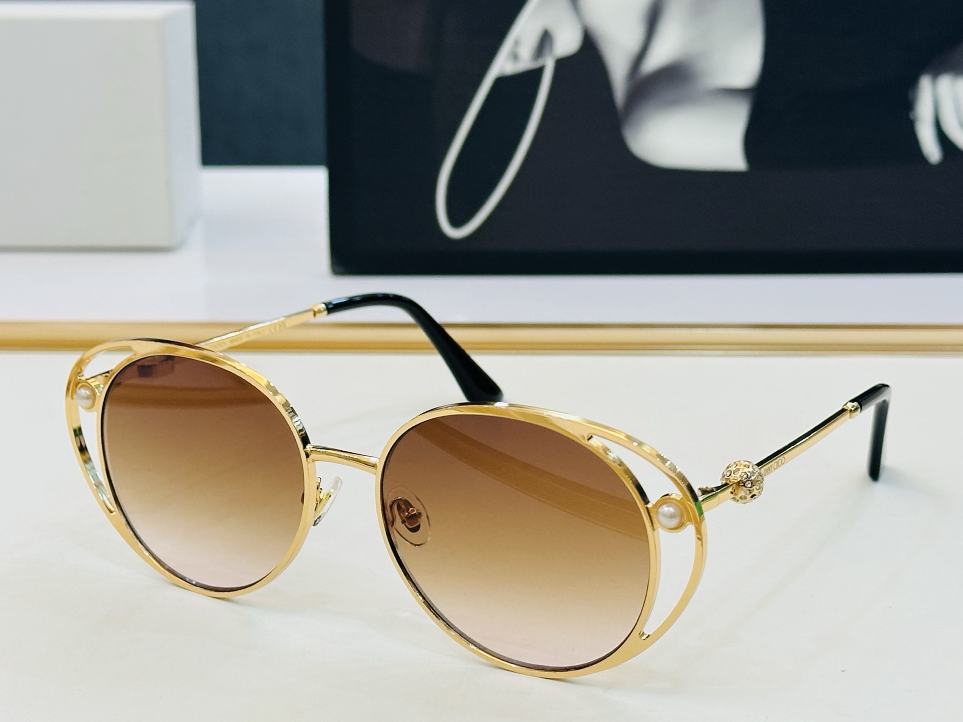 JIMMY CHO* 吉米家 JC4003 Size：55口21-145 新款 坚持一如既往最高品质 百