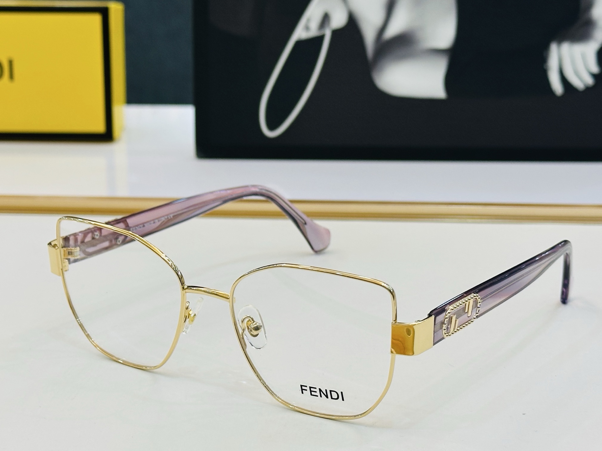 。新款FEND* FE40051 Size：54口18-145 🎁芬家 😀👏时尚经典 L配光架