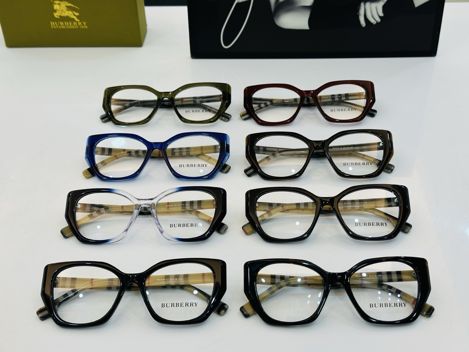 新款 BURBERR*🔻巴家 BE2445 百搭镜架Size：53口19-145 高品质 到货 🌲🌲🌲Z