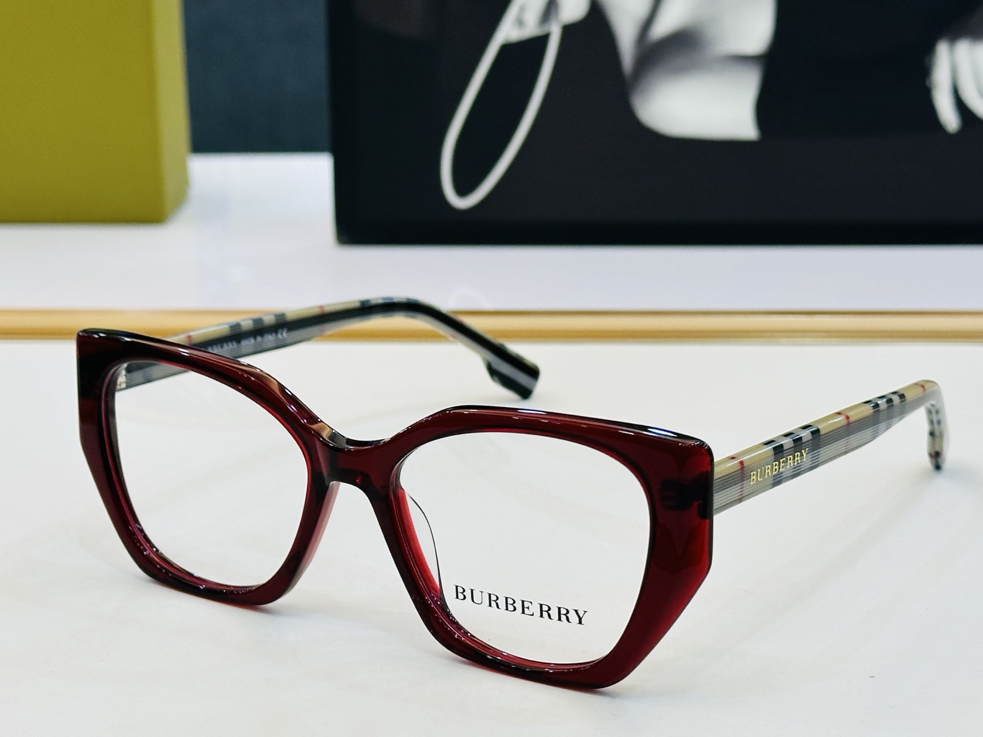 新款 BURBERR*🔻巴家 BE2445 百搭镜架Size：53口19-145 高品质 到货 🌲🌲🌲Z