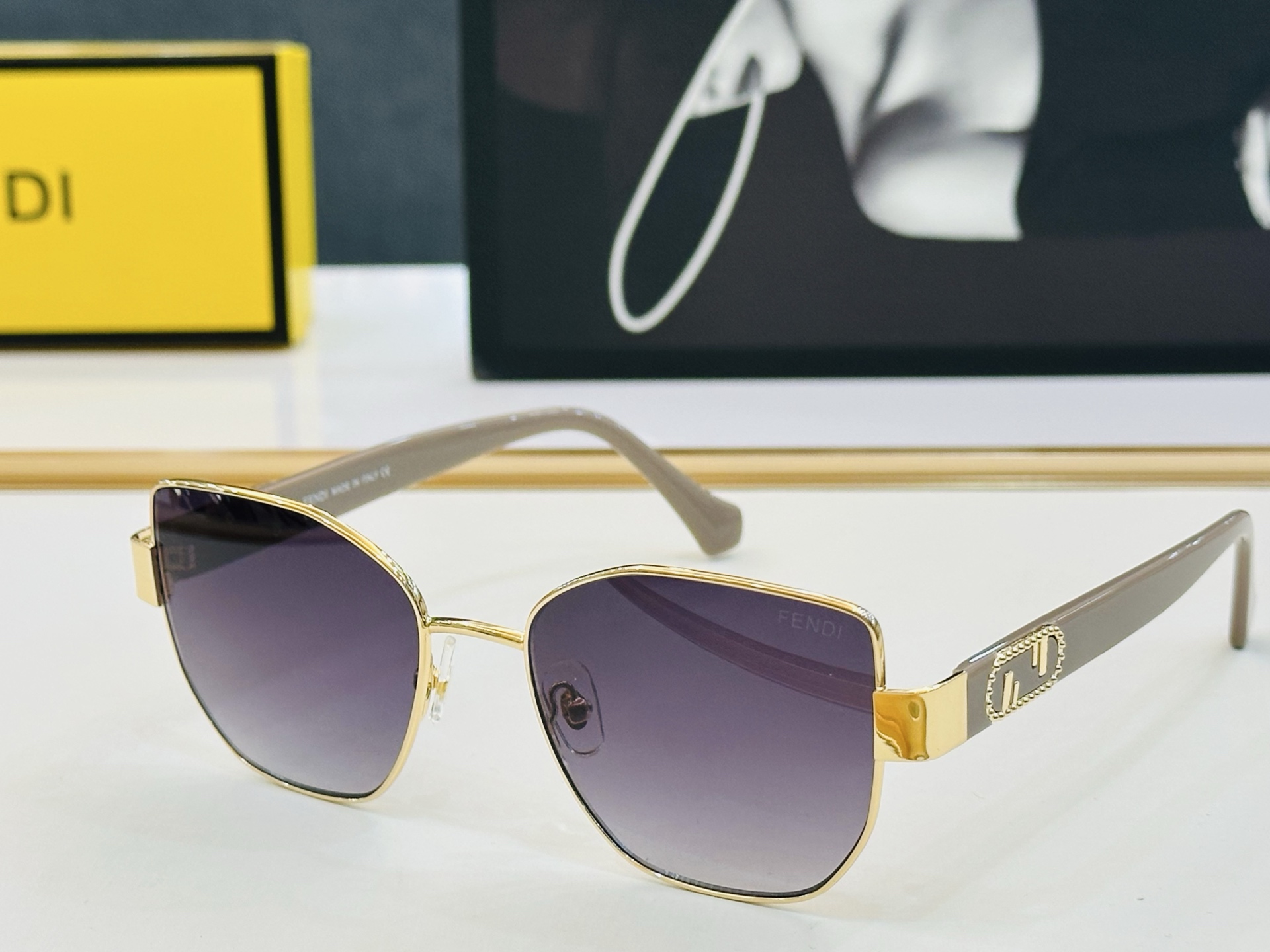 。新款FEND* FE40051 Size：54口18-145 🎁芬家 L👏时尚经典