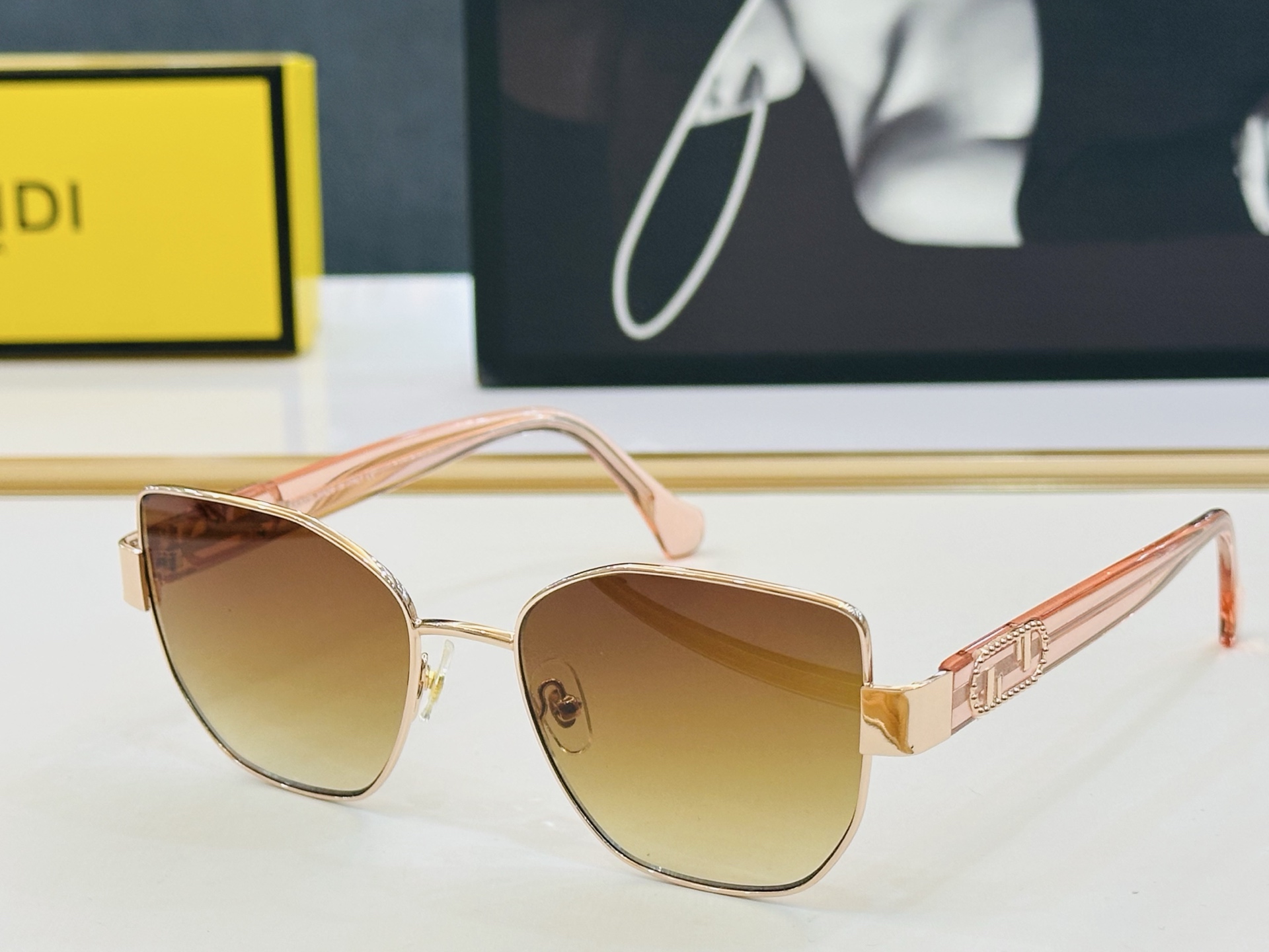 。新款FEND* FE40051 Size：54口18-145 🎁芬家 L👏时尚经典