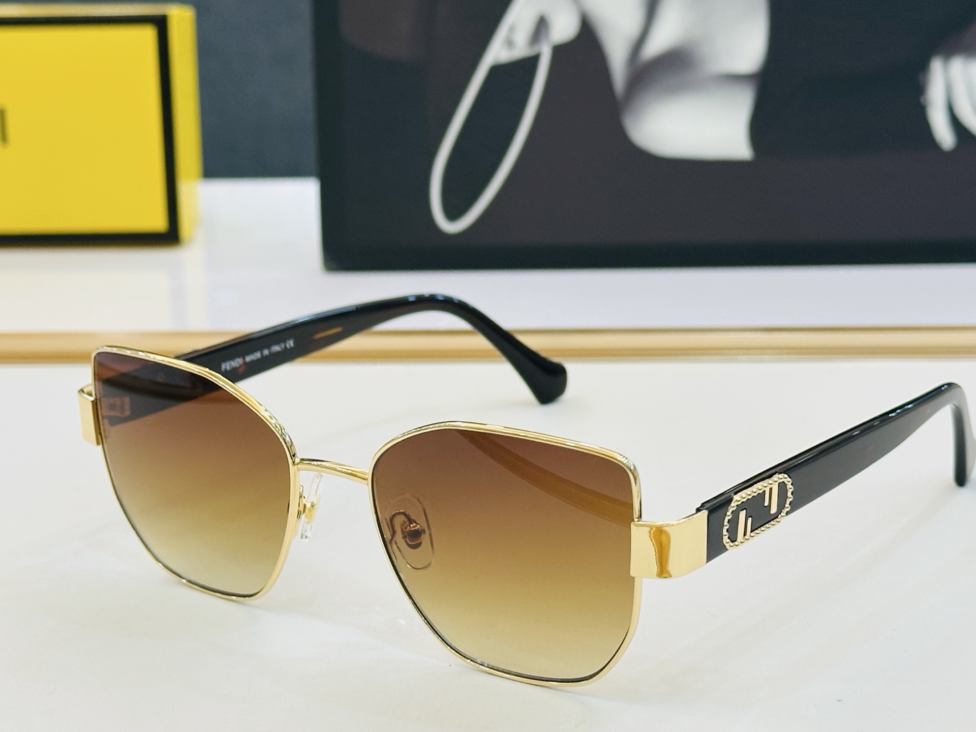 。新款FEND* FE40051 Size：54口18-145 🎁芬家 L👏时尚经典