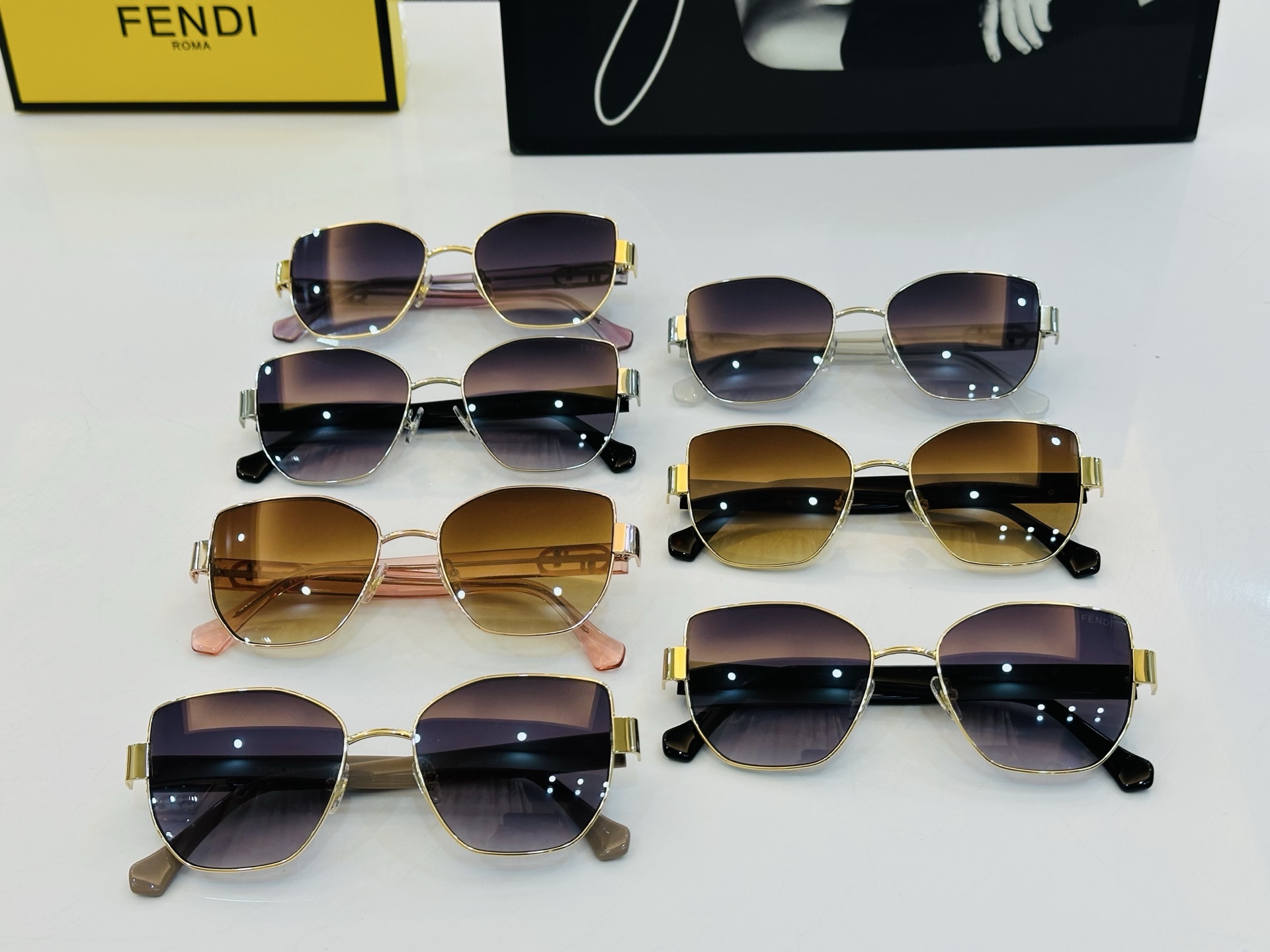 。新款FEND* FE40051 Size：54口18-145 🎁芬家 L👏时尚经典