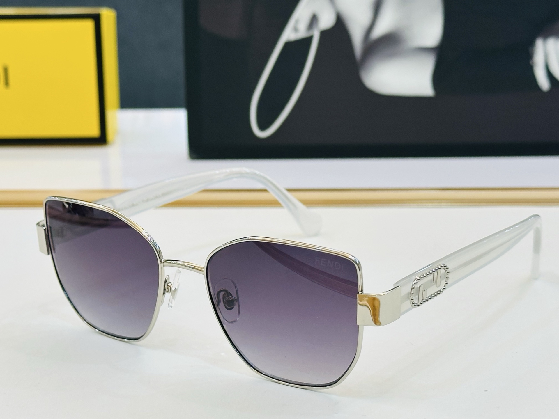 。新款FEND* FE40051 Size：54口18-145 🎁芬家 L👏时尚经典