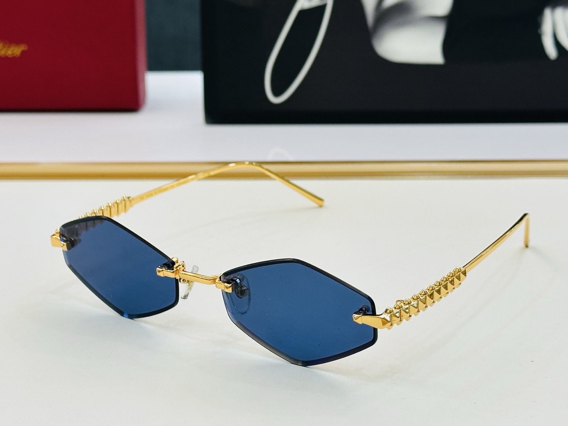 🆕 原版Cartie* 卡家 太阳镜 CT01595 Size：58口口19-142电镀工艺精湛大牌品 