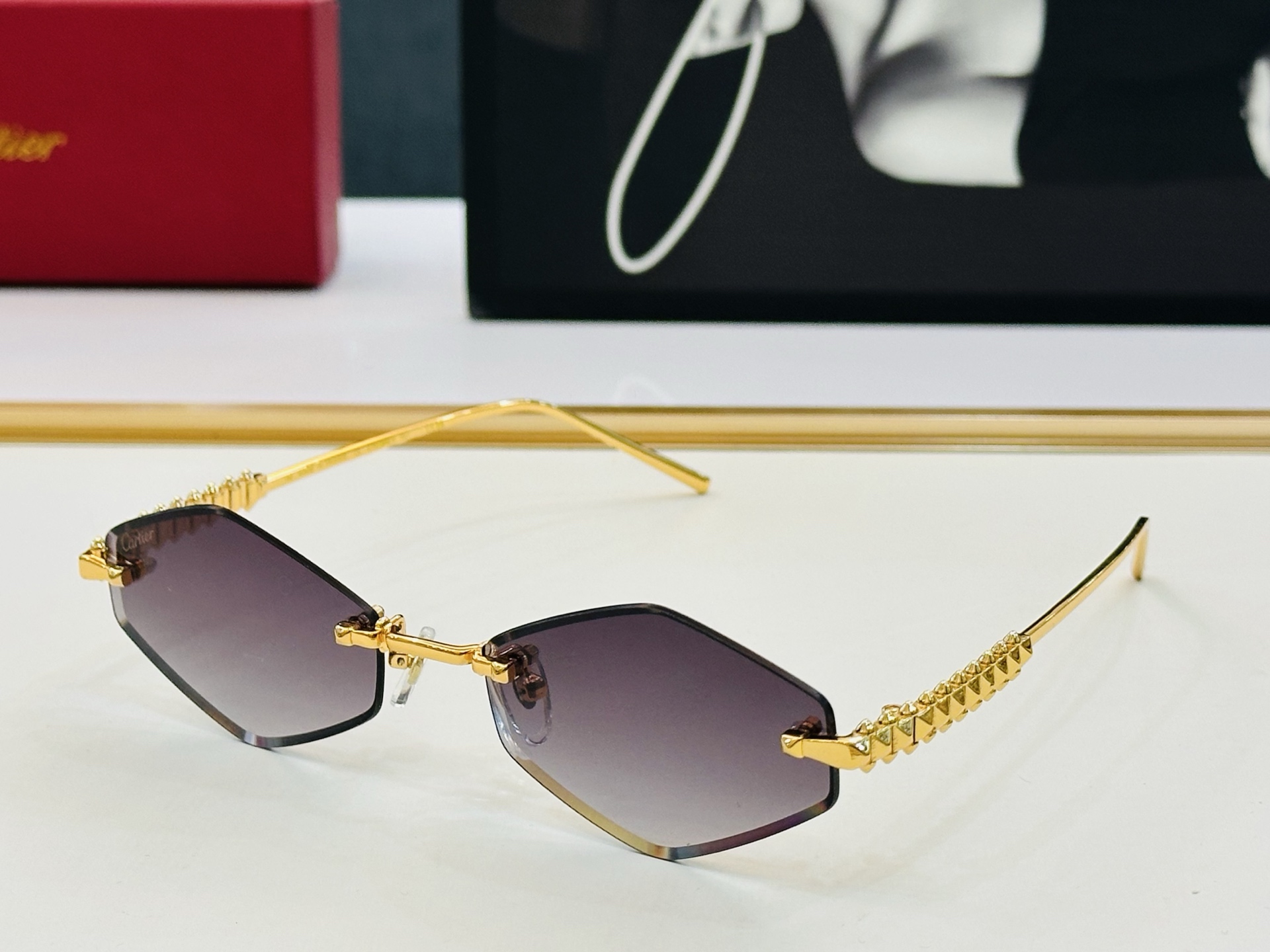 🆕 原版Cartie* 卡家 太阳镜 CT01595 Size：58口口19-142电镀工艺精湛大牌品 