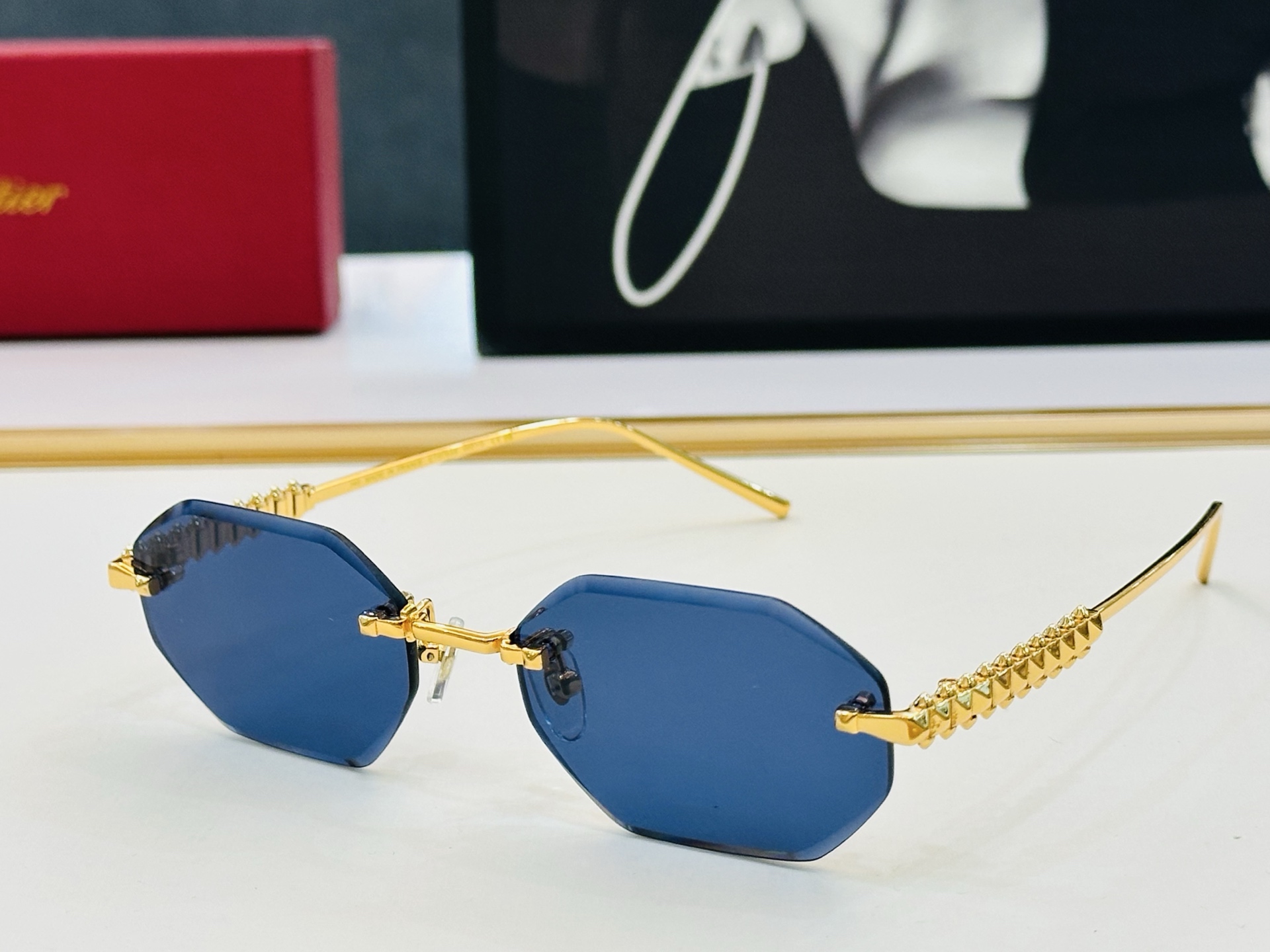 🆕 原版Cartie* 卡家 太阳镜 CT0703S Size：58口口18-145电镀工艺精湛大牌品 