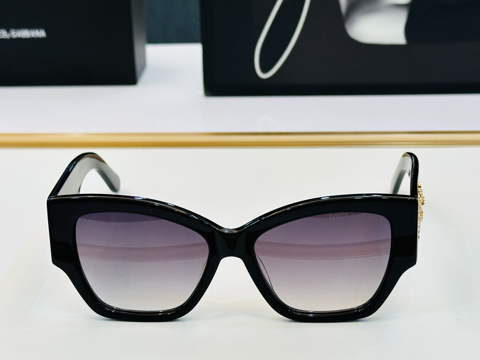 🆕 官网款 🔺DOLCE&GABBAN*🔻DG6680 Size：55口17-142 新颖独特🔝🔝K美艳