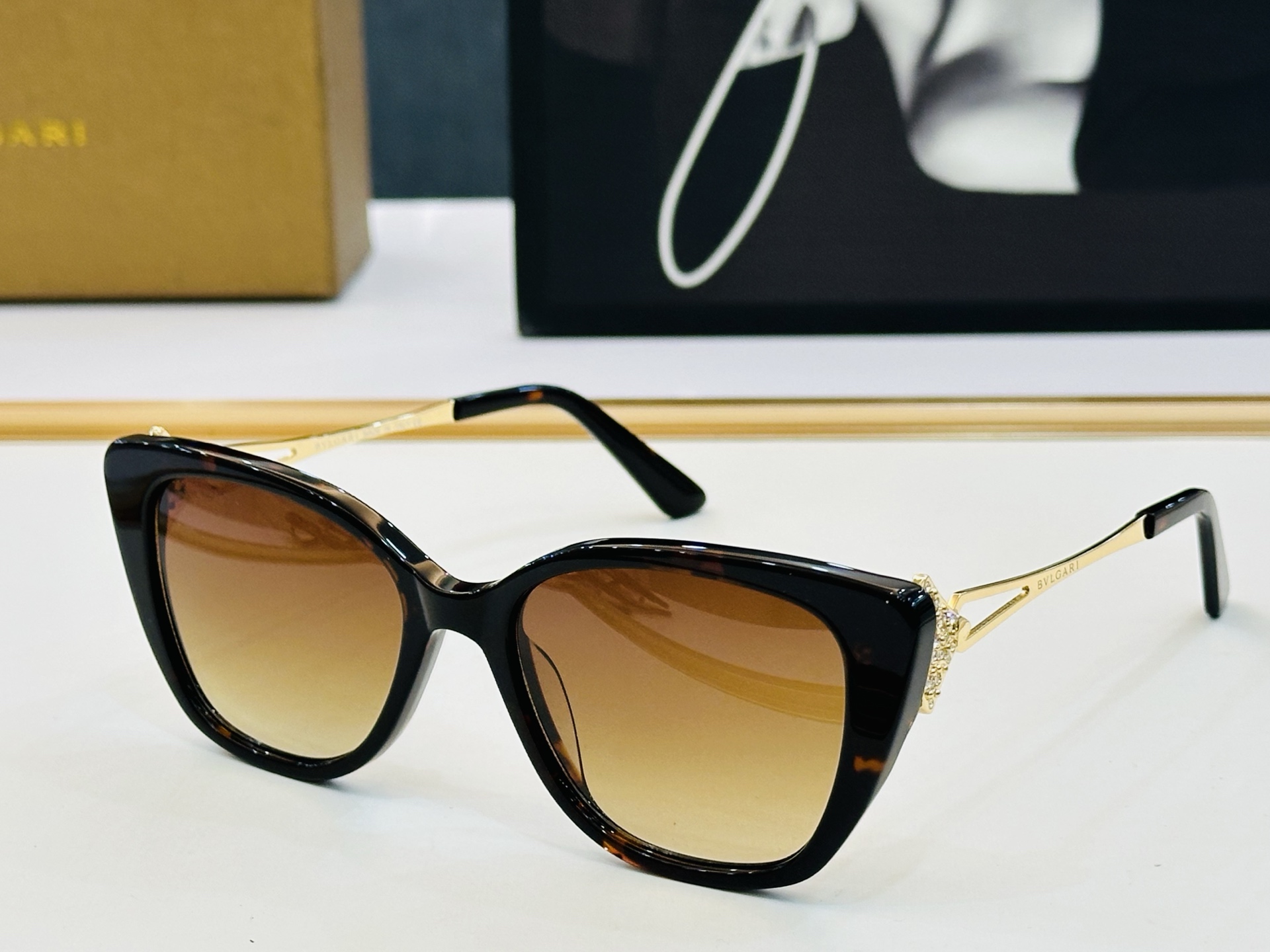 🆕款 官网同售 宝格家 BV4311 👍 Size ：53口18-145 绝对要买😎品质非常完美 L出街