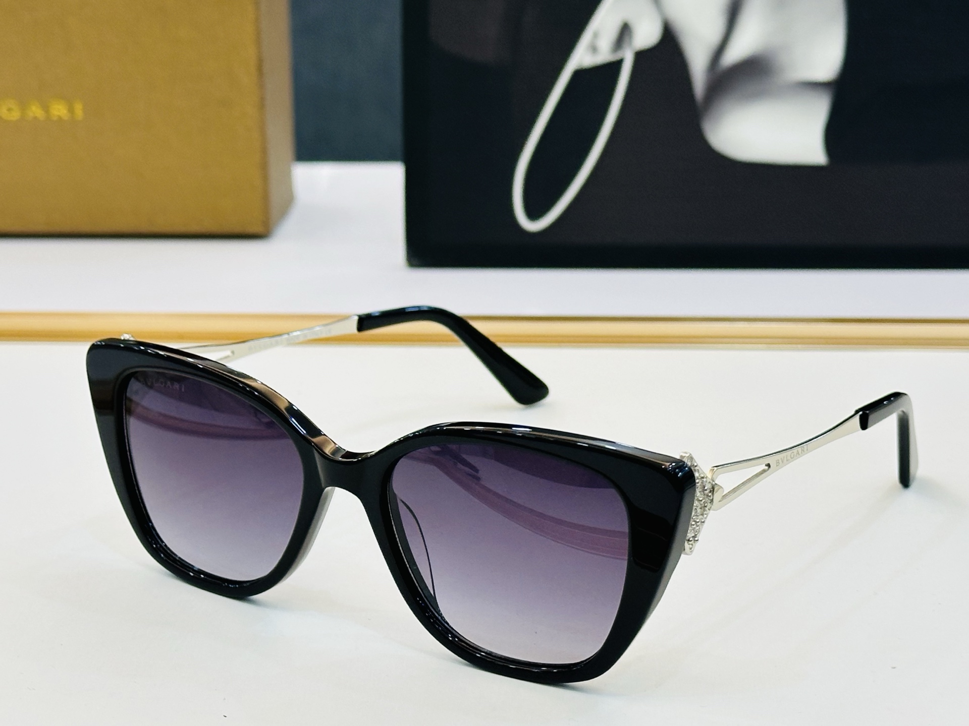 🆕款 官网同售 宝格家 BV4311 👍 Size ：53口18-145 绝对要买😎品质非常完美 L出街