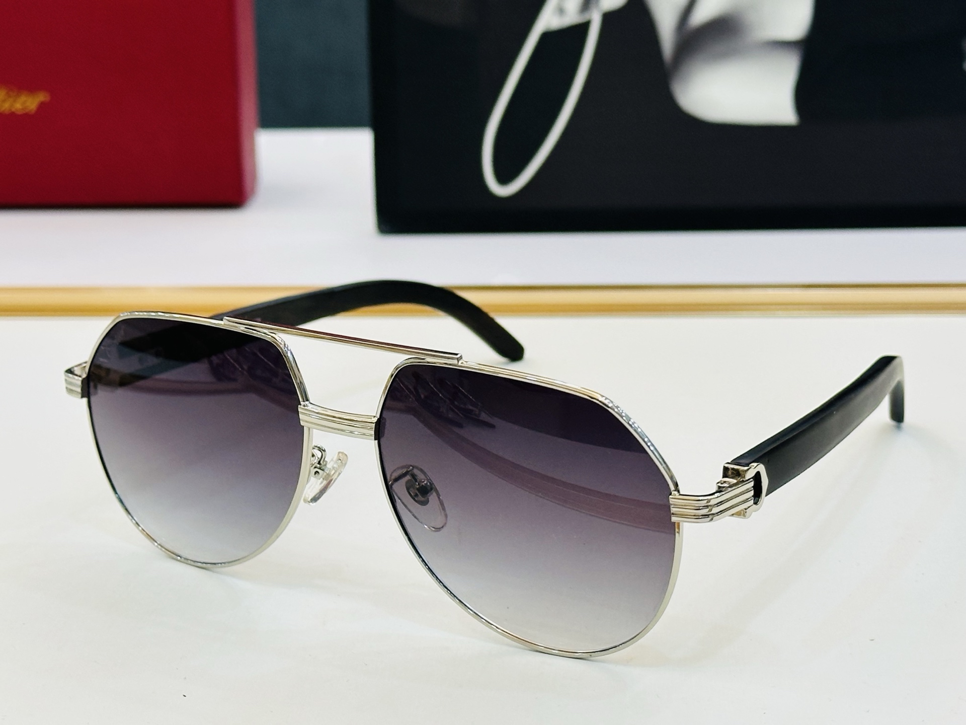 🆕 Cartie* CT0272 Size：59口17-145 卡家 上脸体验感非常赞超轻便。C设计大方