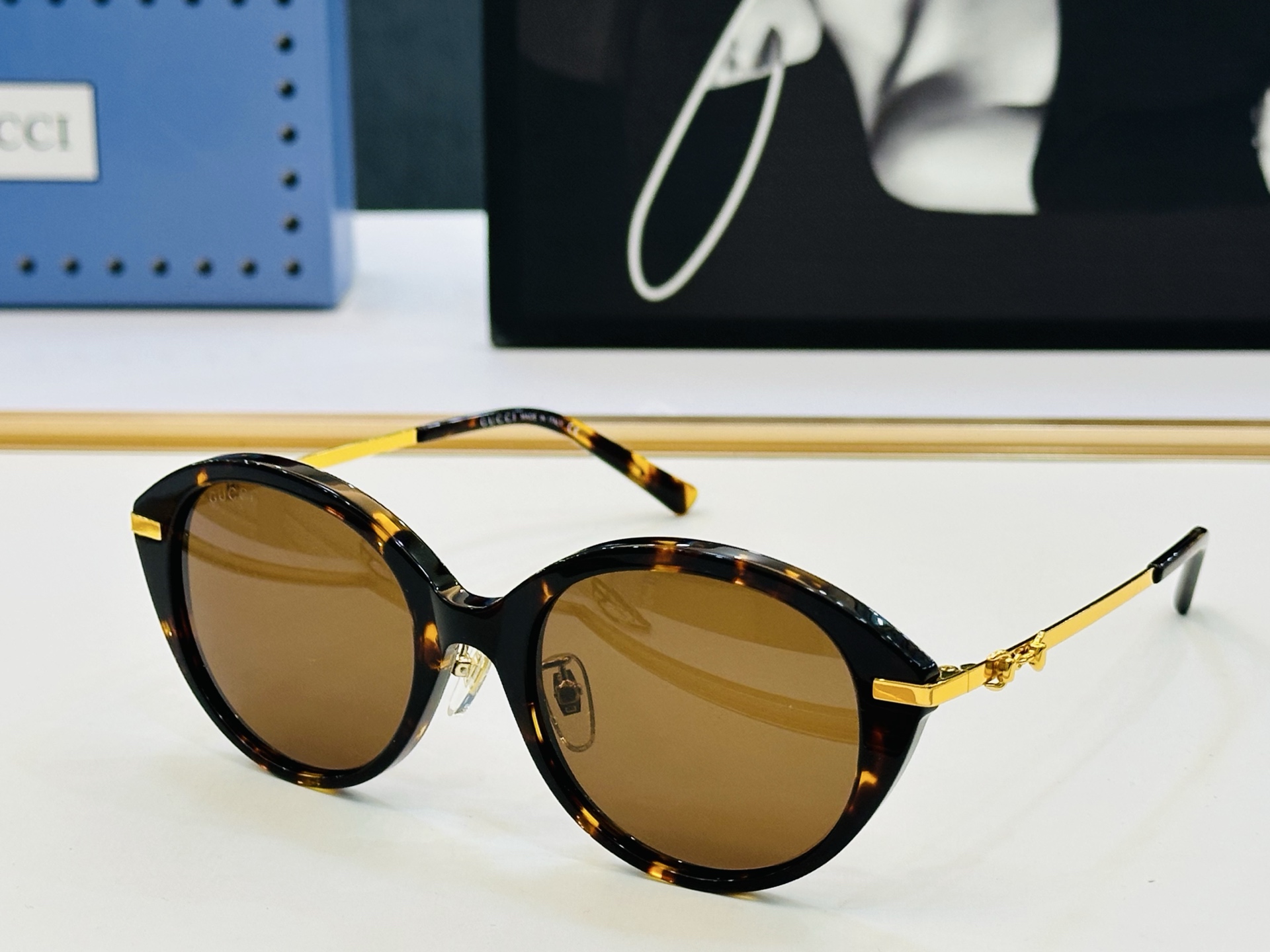 GUCC* 古家 GG2056SA 🐝🐝系列 Size：53口20-140 🍁🍁 F超绝品质太阳镜 。