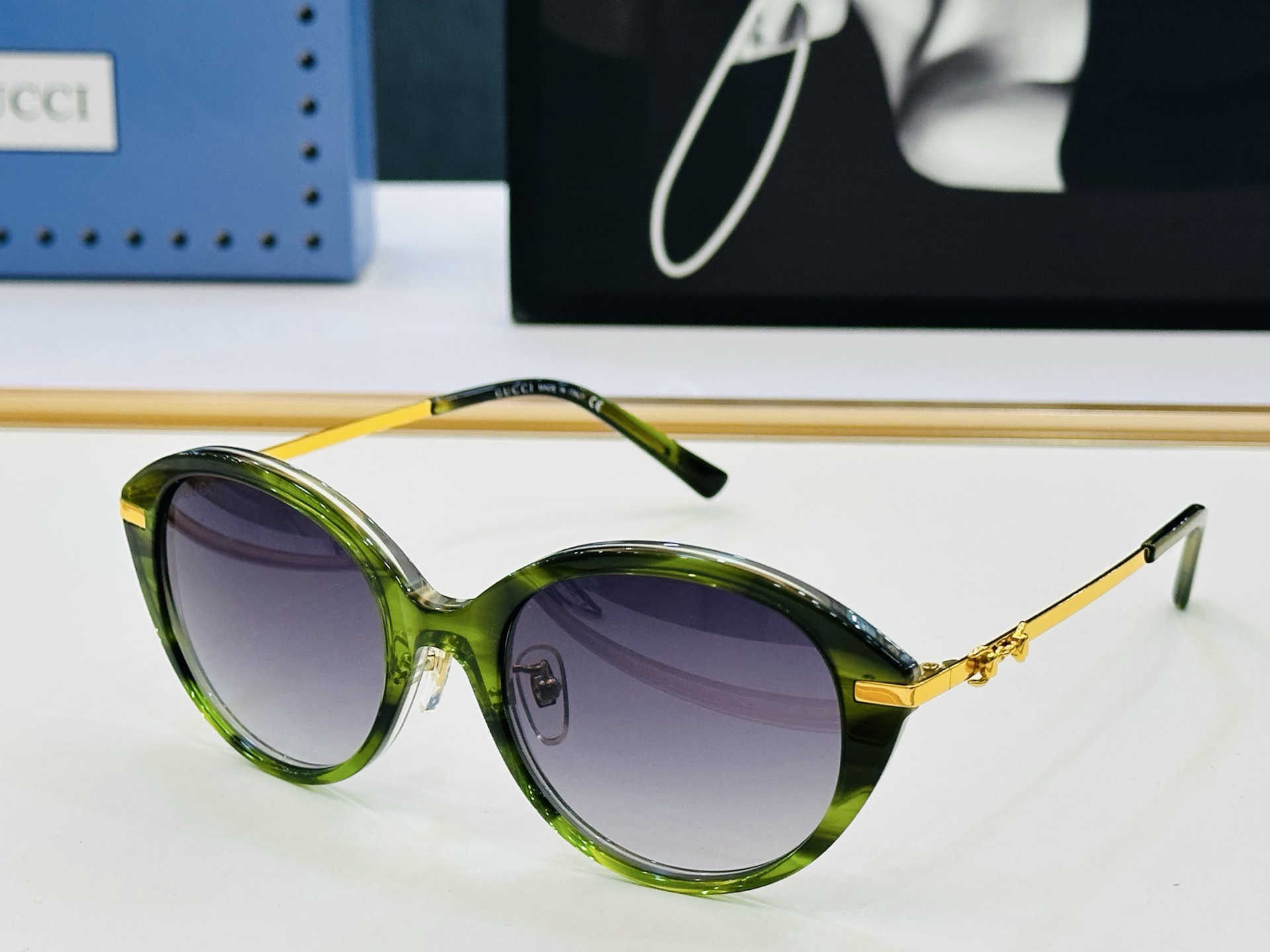 GUCC* 古家 GG2056SA 🐝🐝系列 Size：53口20-140 🍁🍁 F超绝品质太阳镜 。