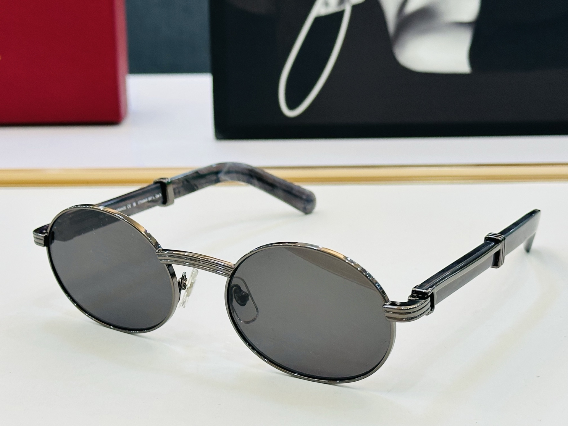 Cartie* 卡家 CT0464S 太阳镜 Size：55口22-145 工艺精湛气质十足！CC男女同