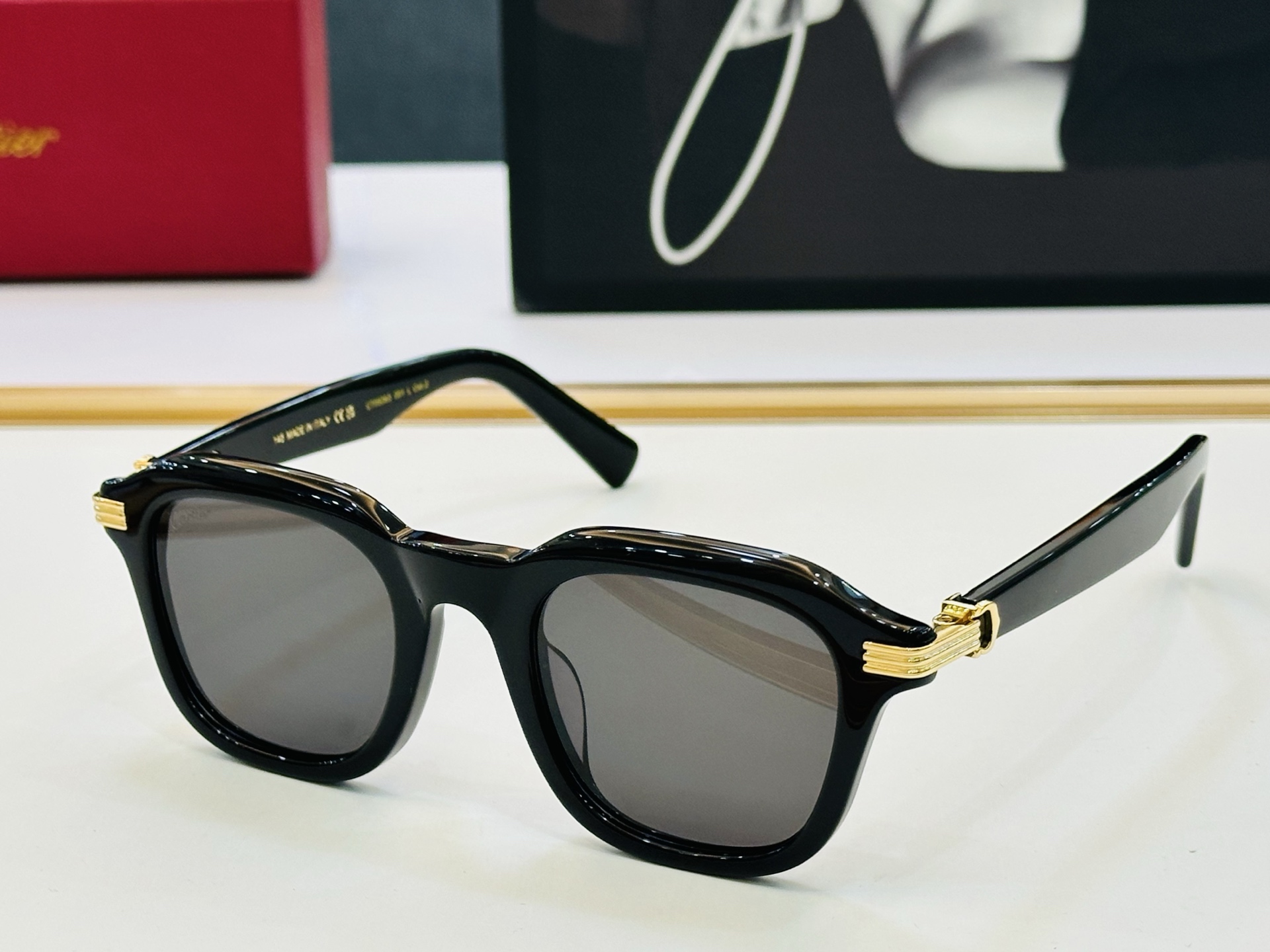 Cartie* 卡家 太阳镜 CT05363 Size：55口21-145 电镀工艺精湛气质十足！CC男