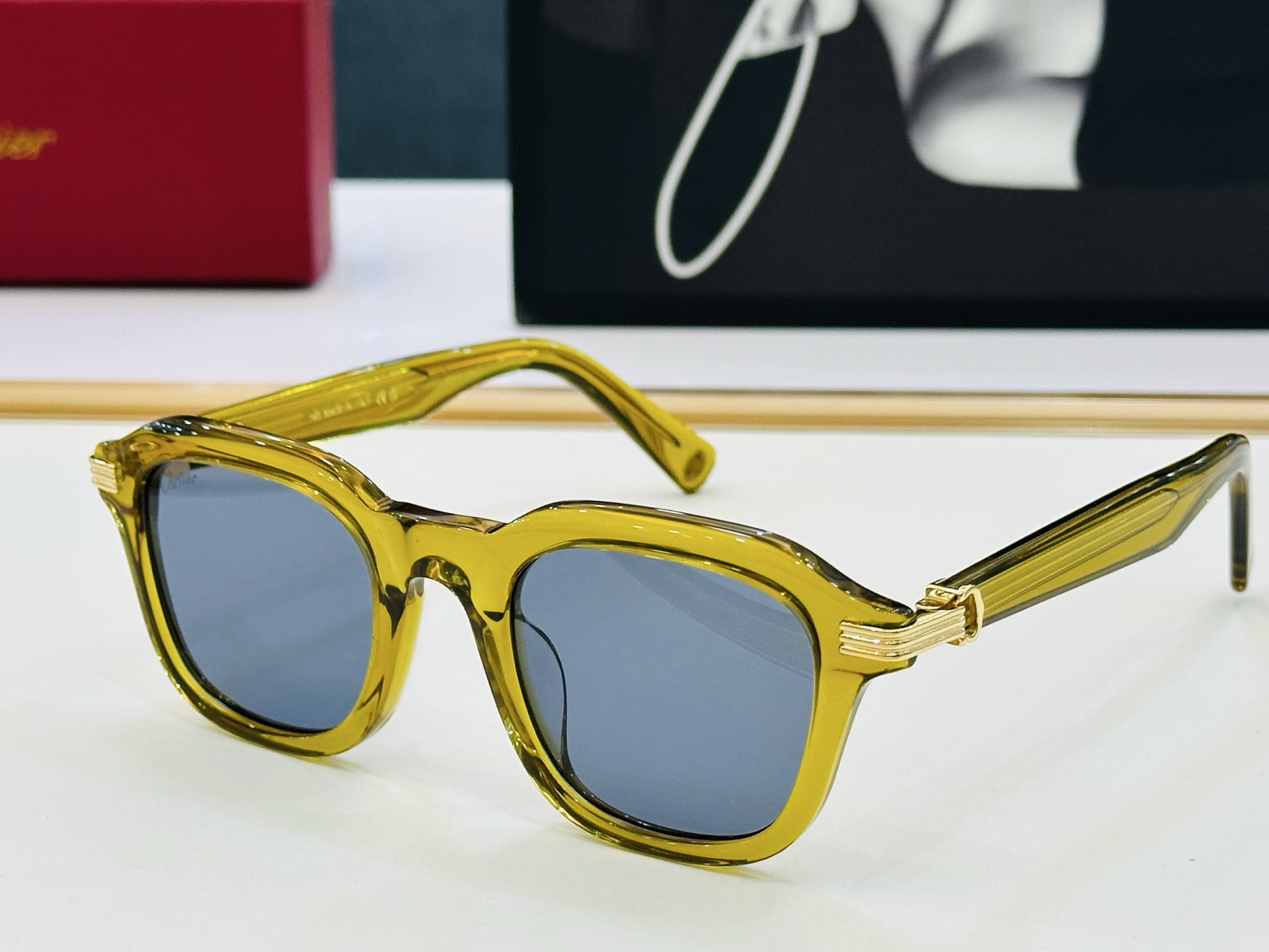 Cartie* 卡家 太阳镜 CT05363 Size：55口21-145 电镀工艺精湛气质十足！CC男