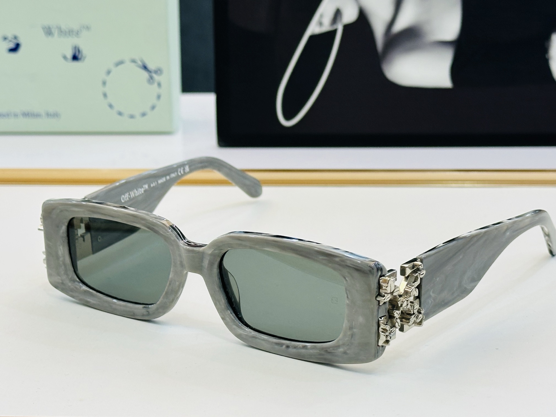 官网款 OFF WHITE MODEL:OER1098F SIZE: 51口20-145 S时尚太阳镜