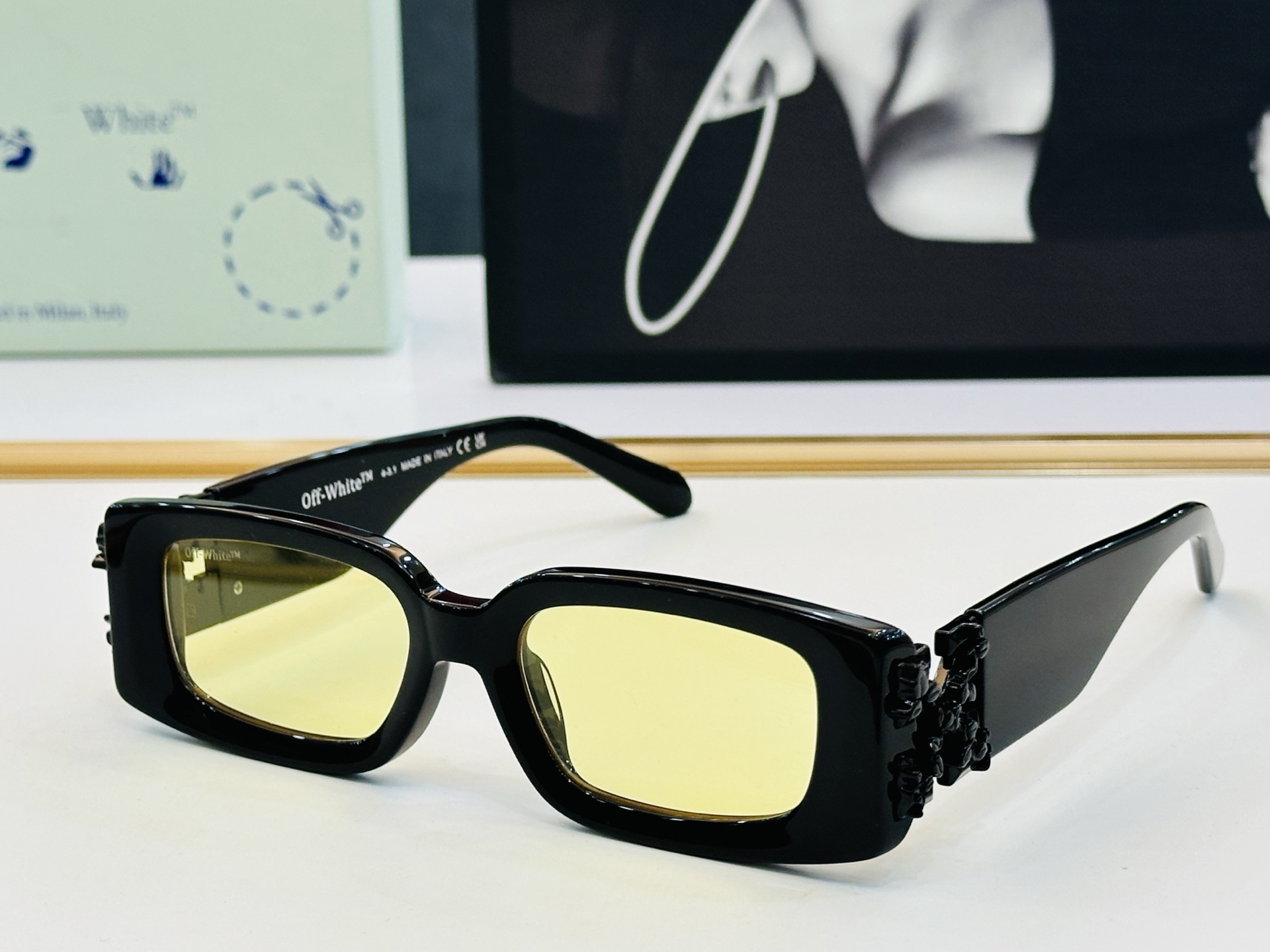 官网款 OFF WHITE MODEL:OER1098F SIZE: 51口20-145 S时尚太阳镜