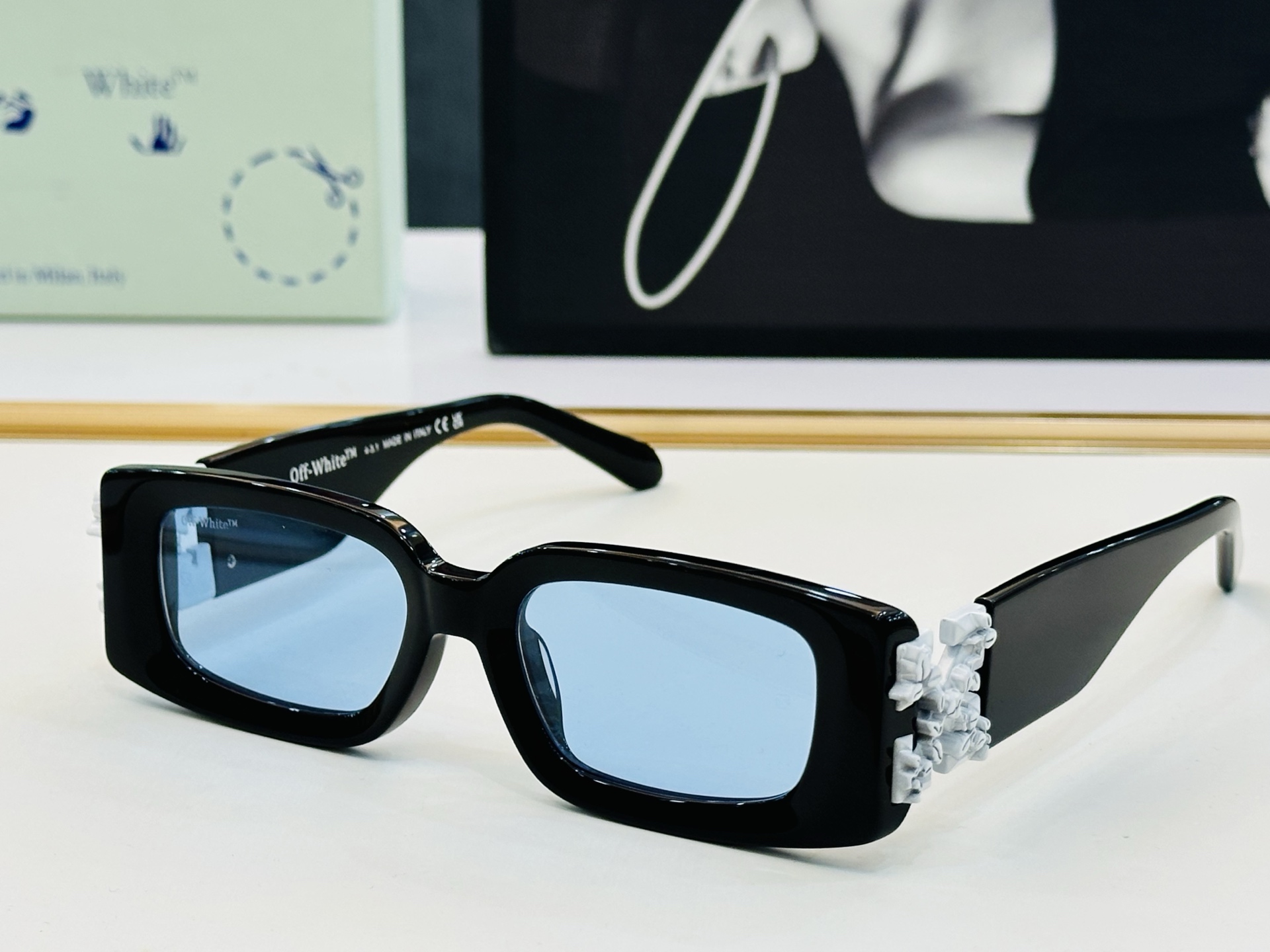 官网款 OFF WHITE MODEL:OER1098F SIZE: 51口20-145 S时尚太阳镜