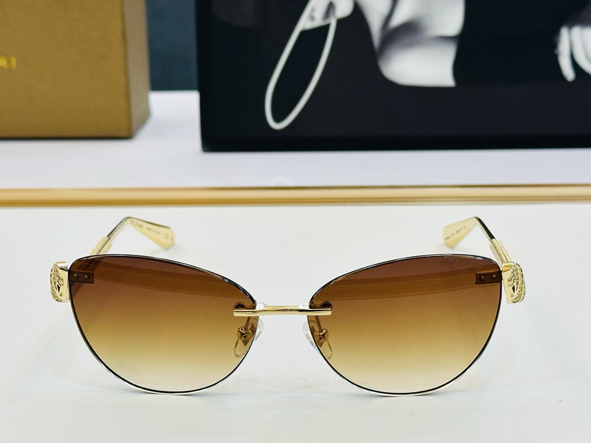 🆕款 官网同售 宝格家 BV40065U 👍 Size ：59口15-145 绝对要买😎品质非常完美 C