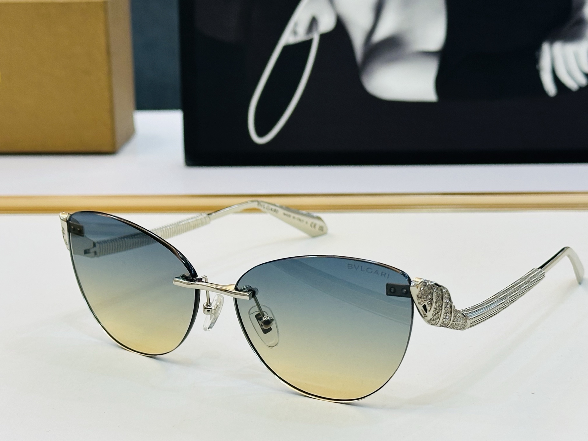 🆕款 官网同售 宝格家 BV40065U 👍 Size ：59口15-145 绝对要买😎品质非常完美 C