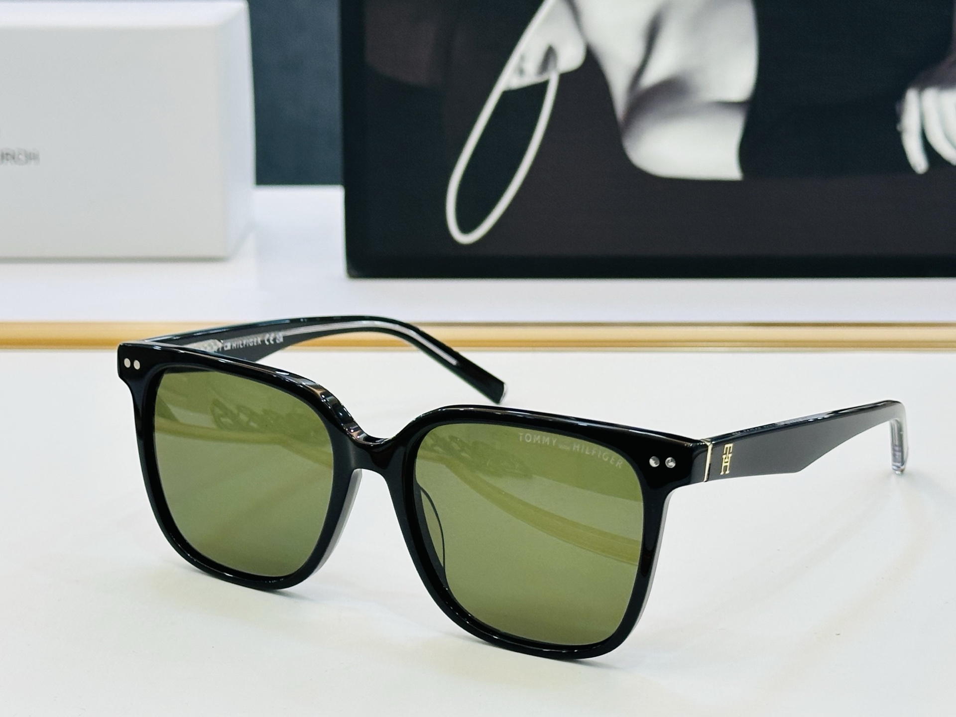 官网同步发售TOMMY HILFIGER 板材框 TH2211/S SIZE：53口17-145 L简单