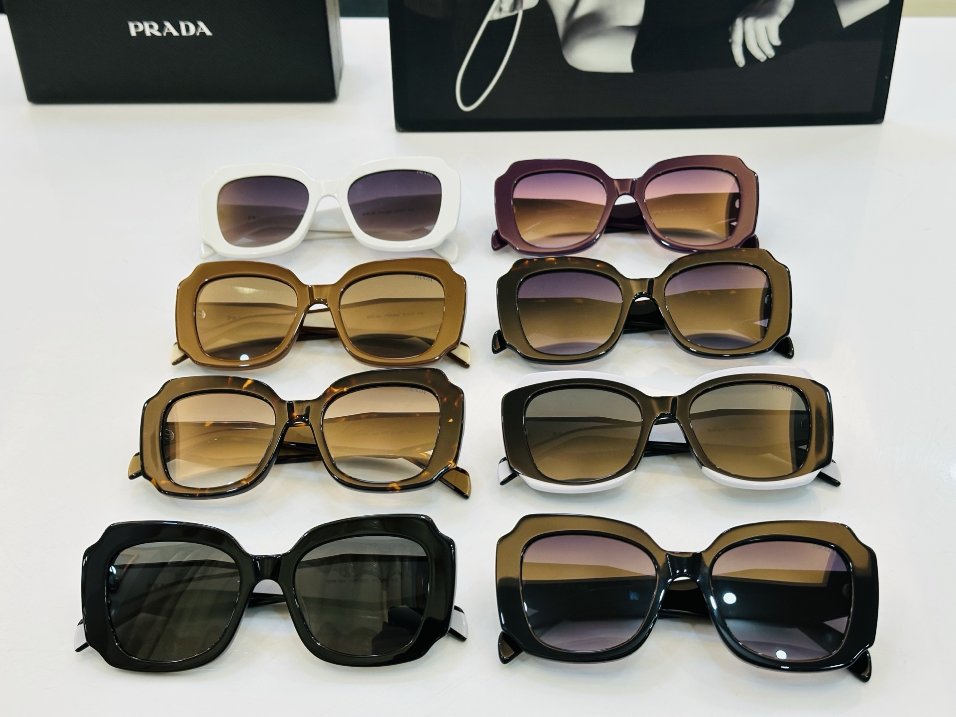 🔺PRAD*🔻普家 SPR16Y Size：51口21-145 眼镜系列堪称精湛制作 彰显独特个 L最新