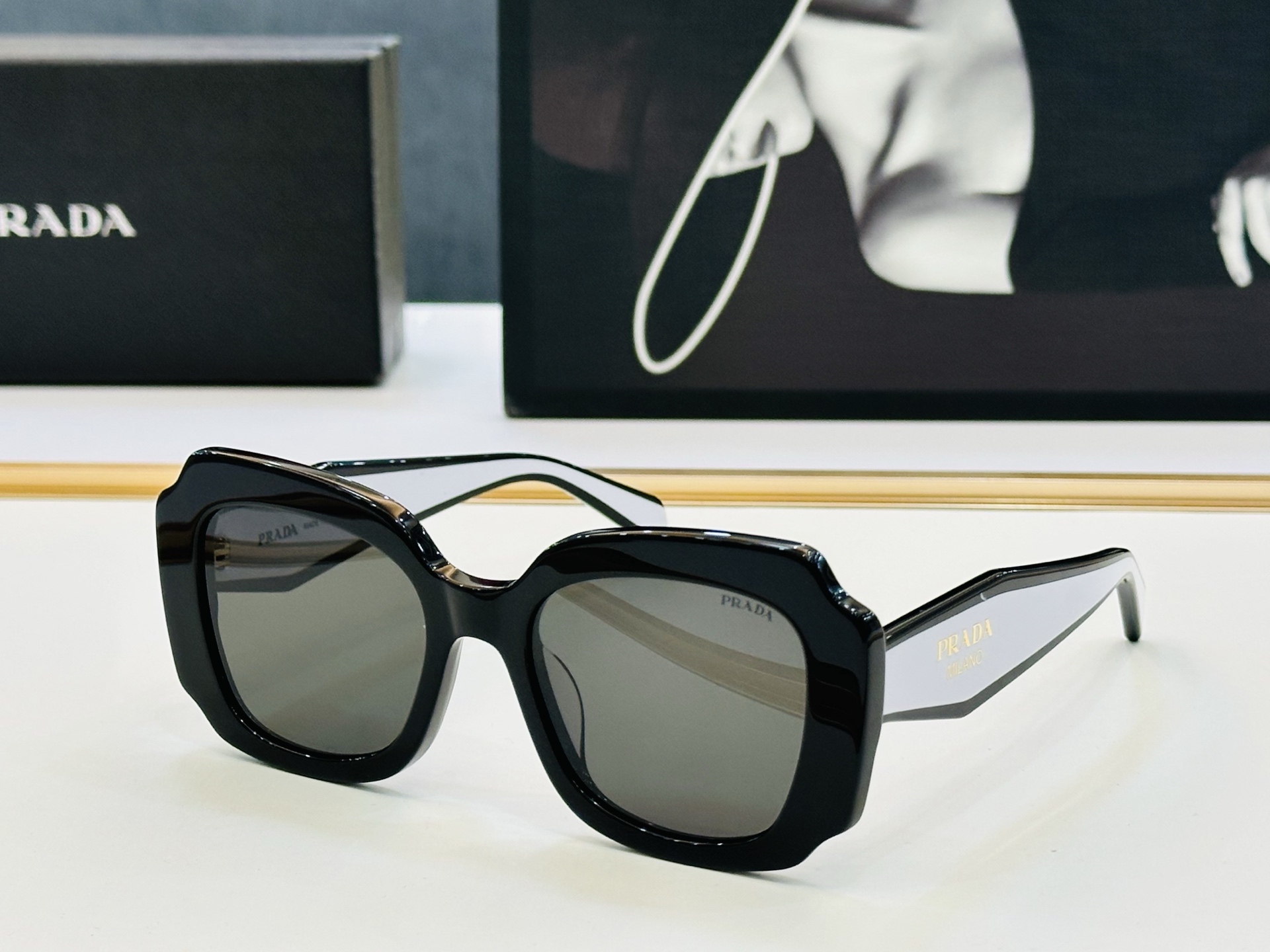 🔺PRAD*🔻普家 SPR16Y Size：51口21-145 眼镜系列堪称精湛制作 彰显独特个 L最新