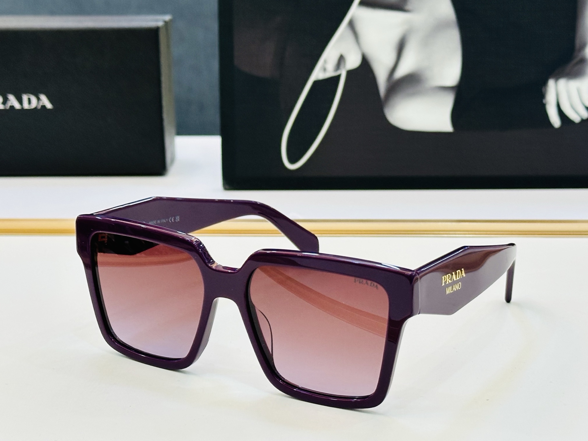 🔺PRAD*🔻普家 SPR24Z Size：56口18-145 眼镜系列堪称精湛制作 彰显独特个 L最新