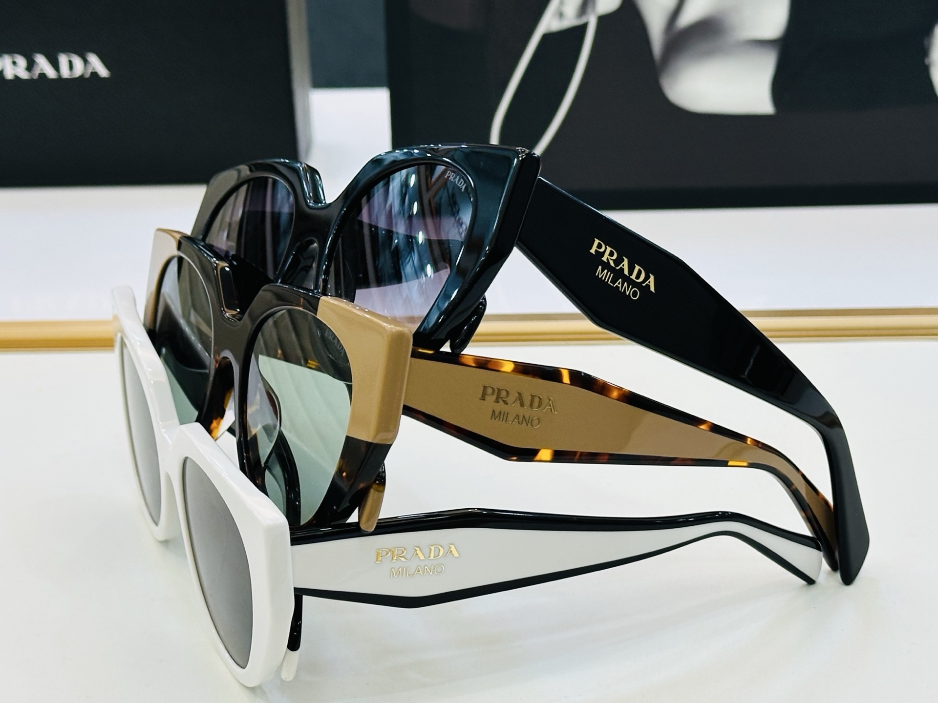 🔺PRAD*🔻普家 SPR14WS Size：52口21-145 眼镜系列堪称精湛制作 彰显独特个 L最