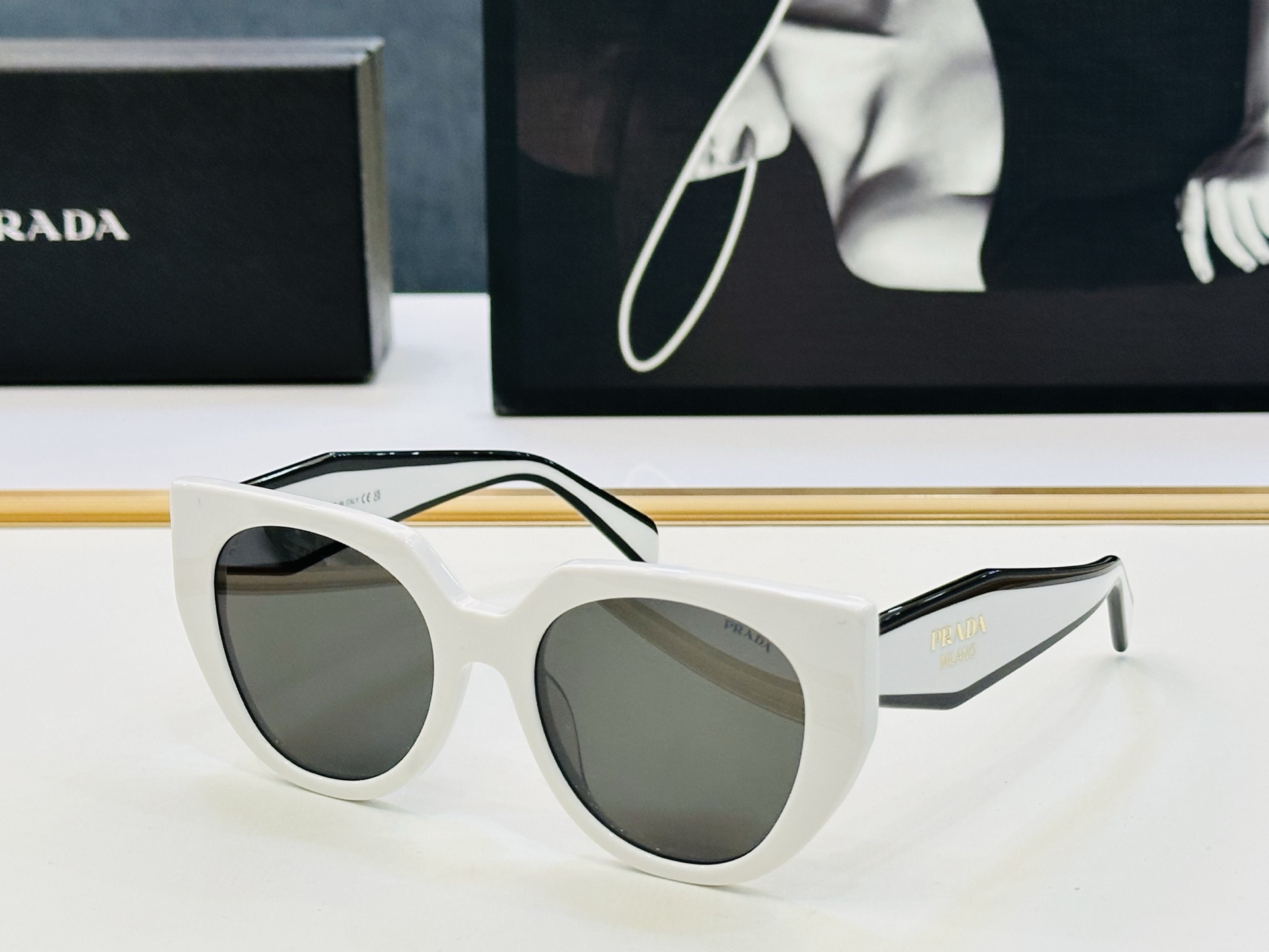 🔺PRAD*🔻普家 SPR14WS Size：52口21-145 眼镜系列堪称精湛制作 彰显独特个 L最