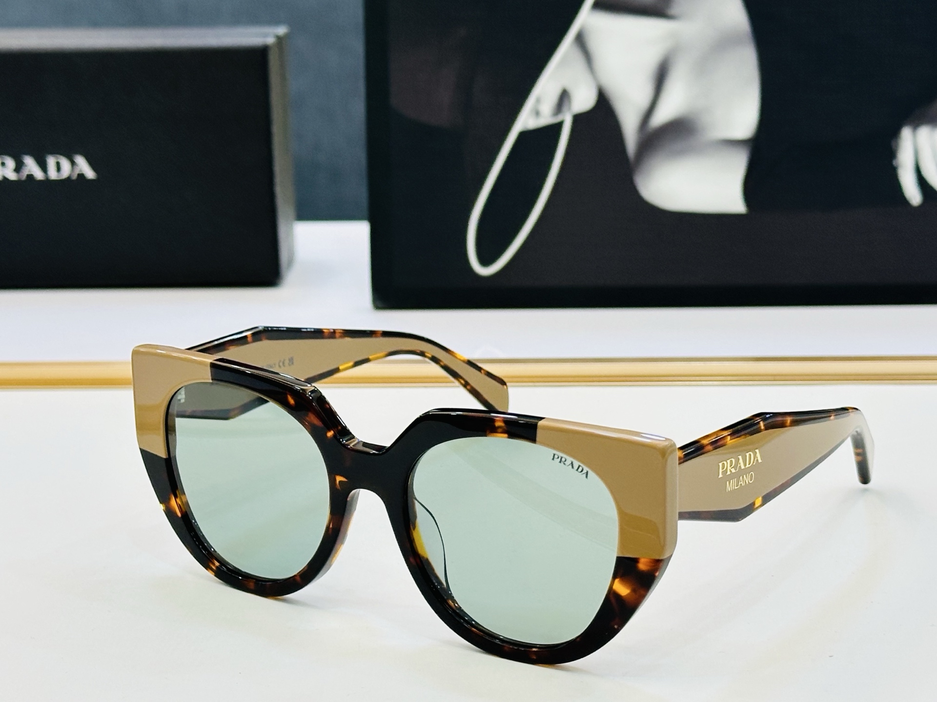 🔺PRAD*🔻普家 SPR14WS Size：52口21-145 眼镜系列堪称精湛制作 彰显独特个 L最