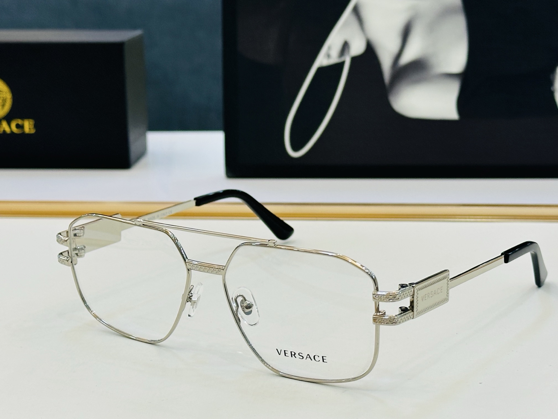 🎉🎉范思家 VERSACE✨✨✨MODEL：VE1302 Size：57口15-140 ✨L 有范
