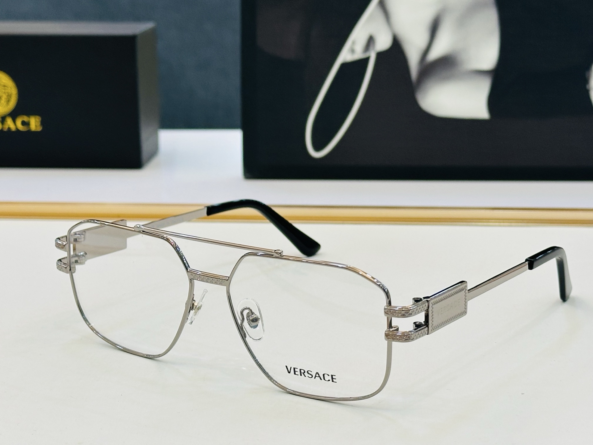 🎉🎉范思家 VERSACE✨✨✨MODEL：VE1302 Size：57口15-140 ✨L 有范