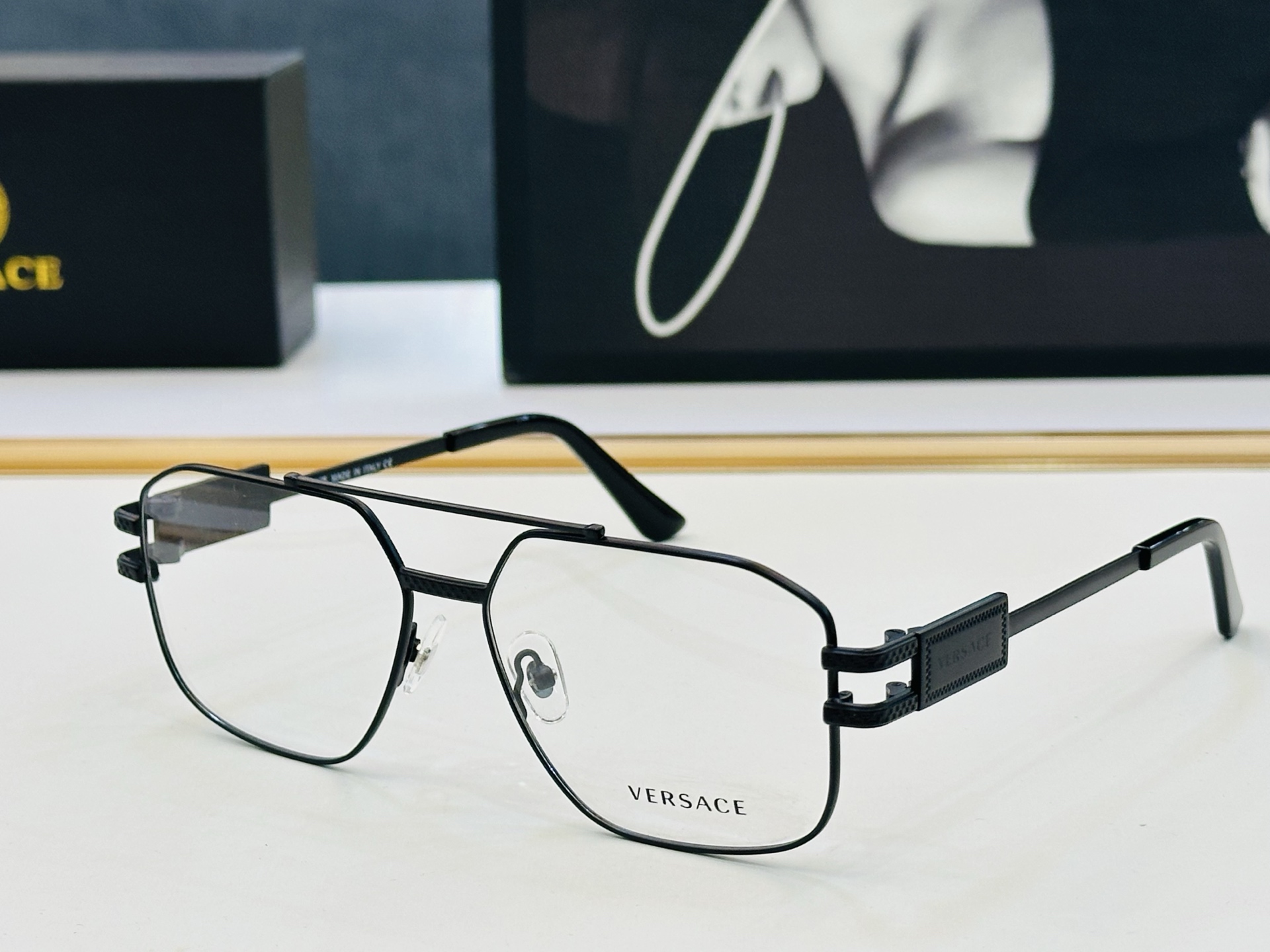 🎉🎉范思家 VERSACE✨✨✨MODEL：VE1302 Size：57口15-140 ✨L 有范