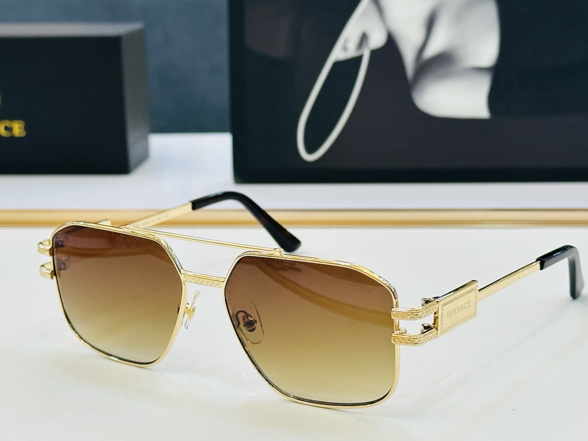 🎉🎉范思家 VERSACE✨✨✨MODEL：VE1302 Size：57口15-140 ✨L 有范