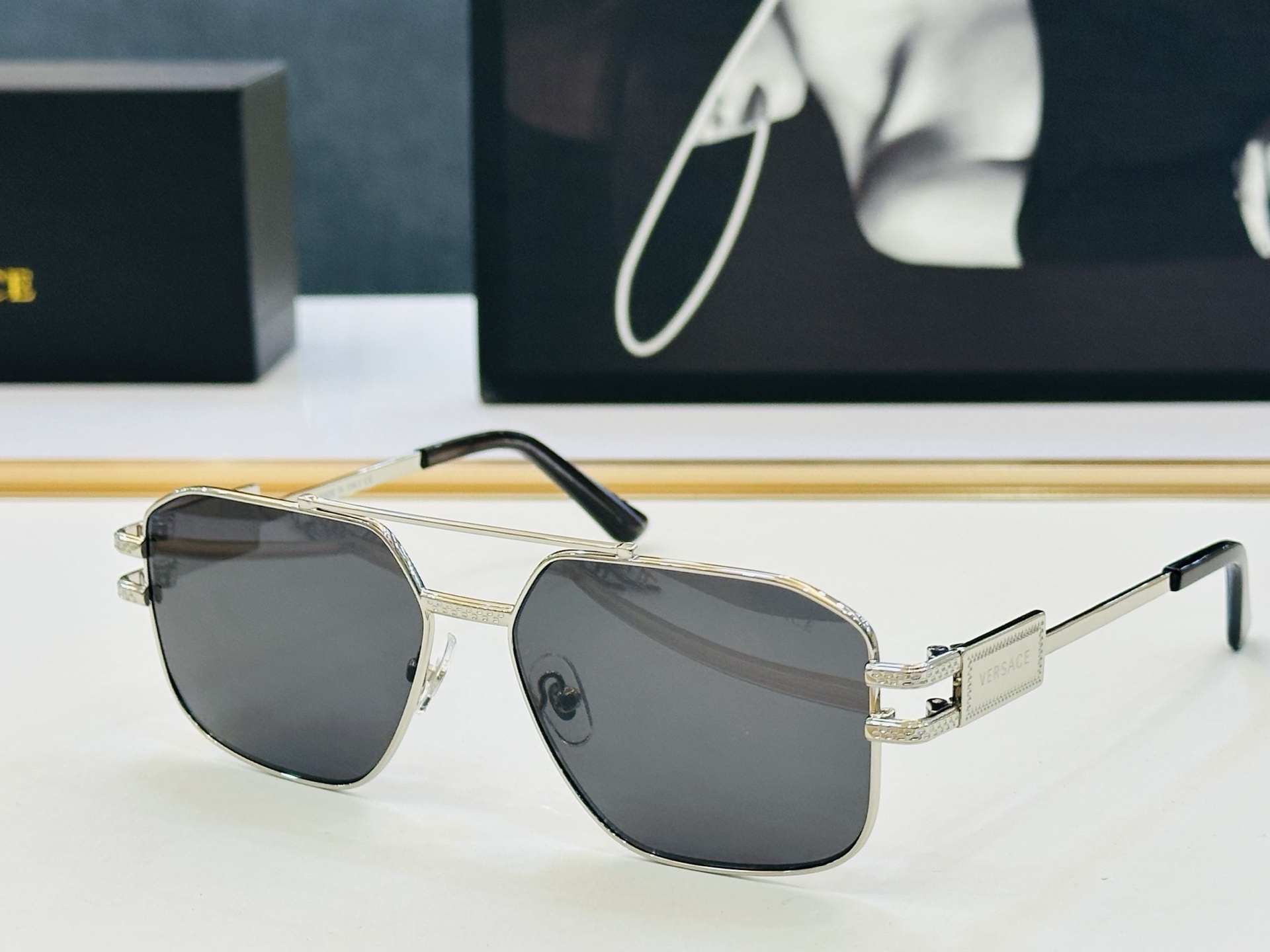 🎉🎉范思家 VERSACE✨✨✨MODEL：VE1302 Size：57口15-140 ✨L 有范