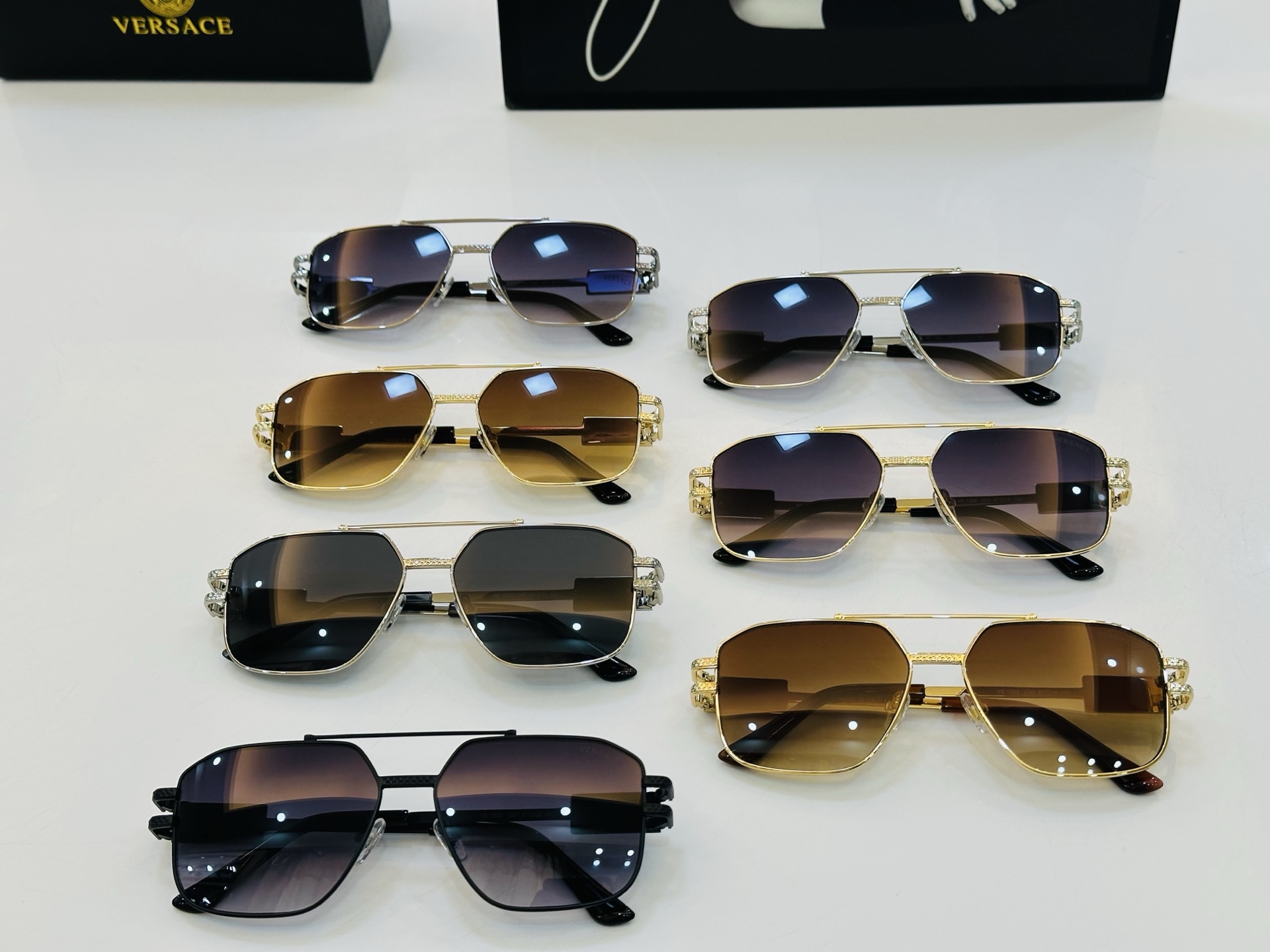 🎉🎉范思家 VERSACE✨✨✨MODEL：VE1302 Size：57口15-140 ✨L 有范