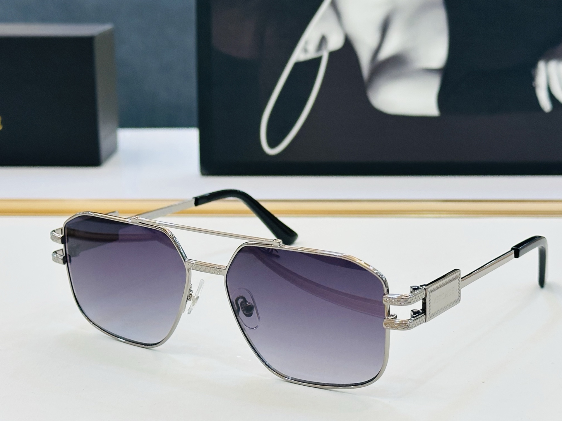 🎉🎉范思家 VERSACE✨✨✨MODEL：VE1302 Size：57口15-140 ✨L 有范