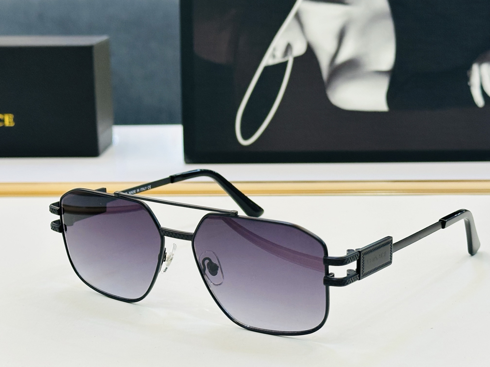 🎉🎉范思家 VERSACE✨✨✨MODEL：VE1302 Size：57口15-140 ✨L 有范