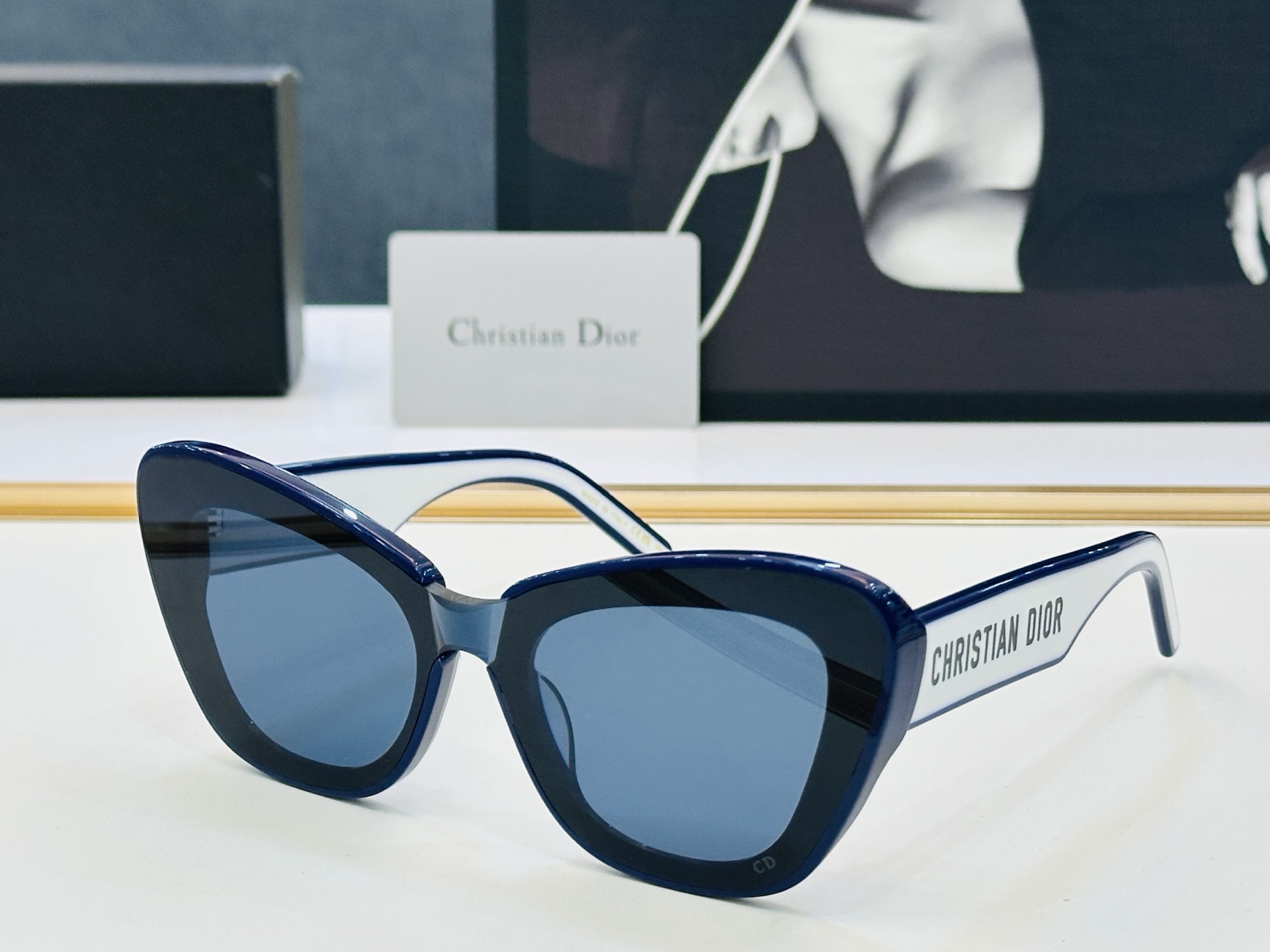 🔻🔻🔻DIO* 迪家 25UCR Size：53口22-140 春夏款墨镜 😎🔆 XL搭配镜腿精致 质量