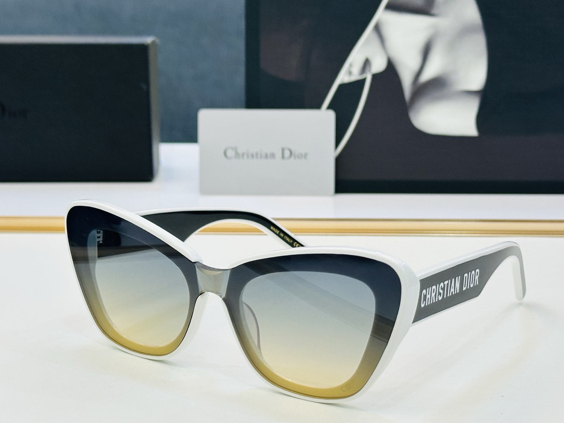 🔻🔻🔻DIO* 迪家 25UCR Size：53口22-140 春夏款墨镜 😎🔆 XL搭配镜腿精致 质量