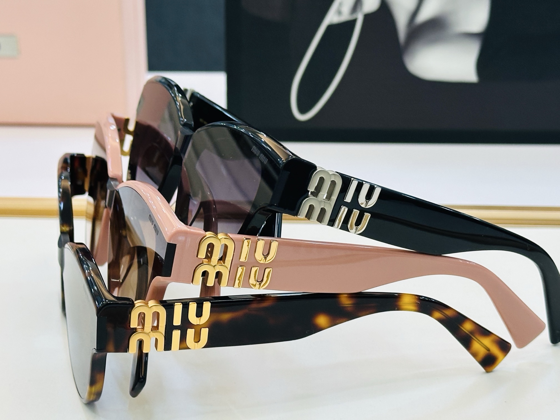 谬家 MU146AV Size：51口22-140 女士太阳眼镜 [玫瑰][玫瑰] 高档 XL时尚墨镜潮