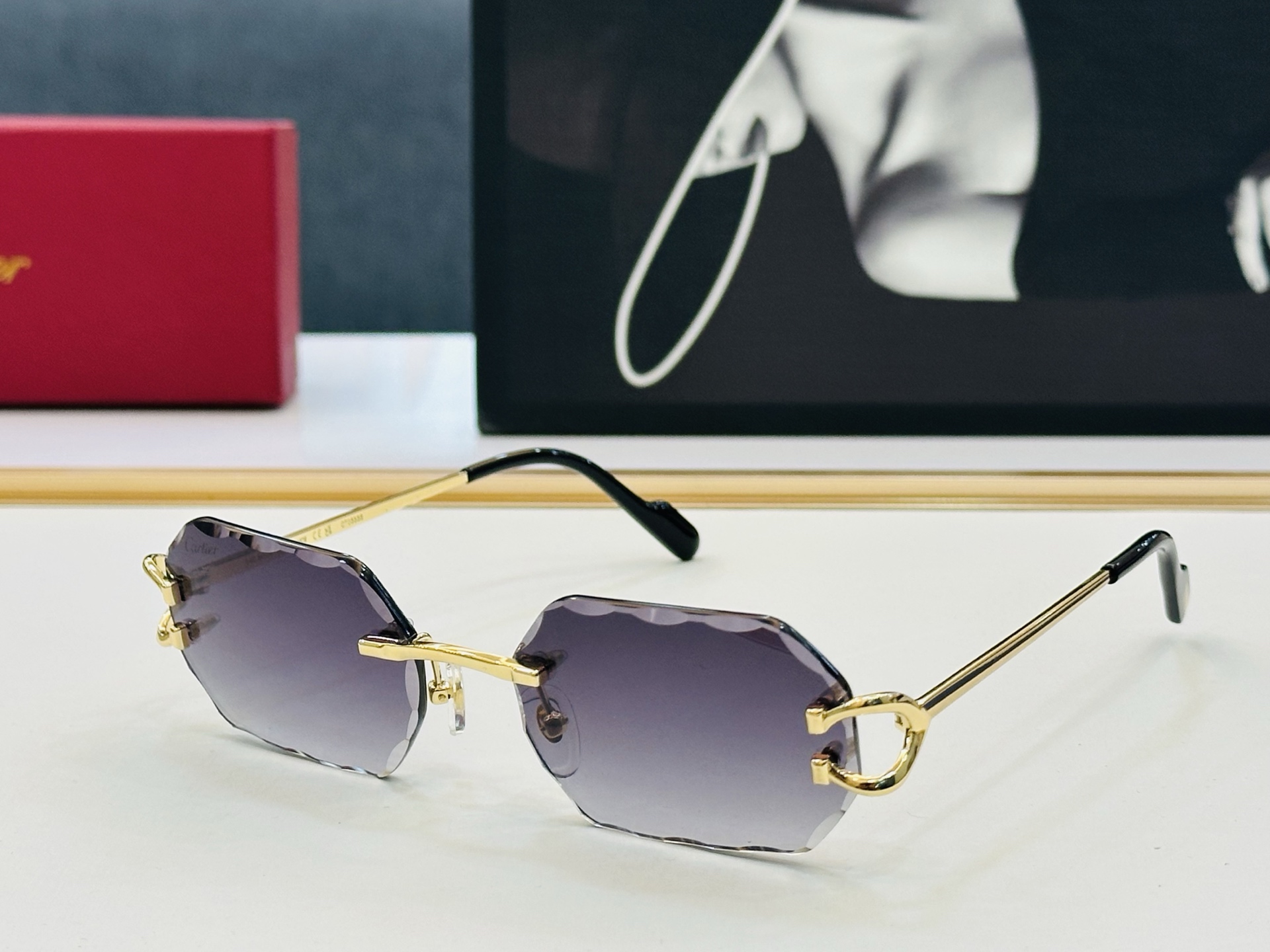 Cartie* 卡家 CT0333S 太阳镜 Size：55口18-140 工艺精湛气质十足！A男女同款