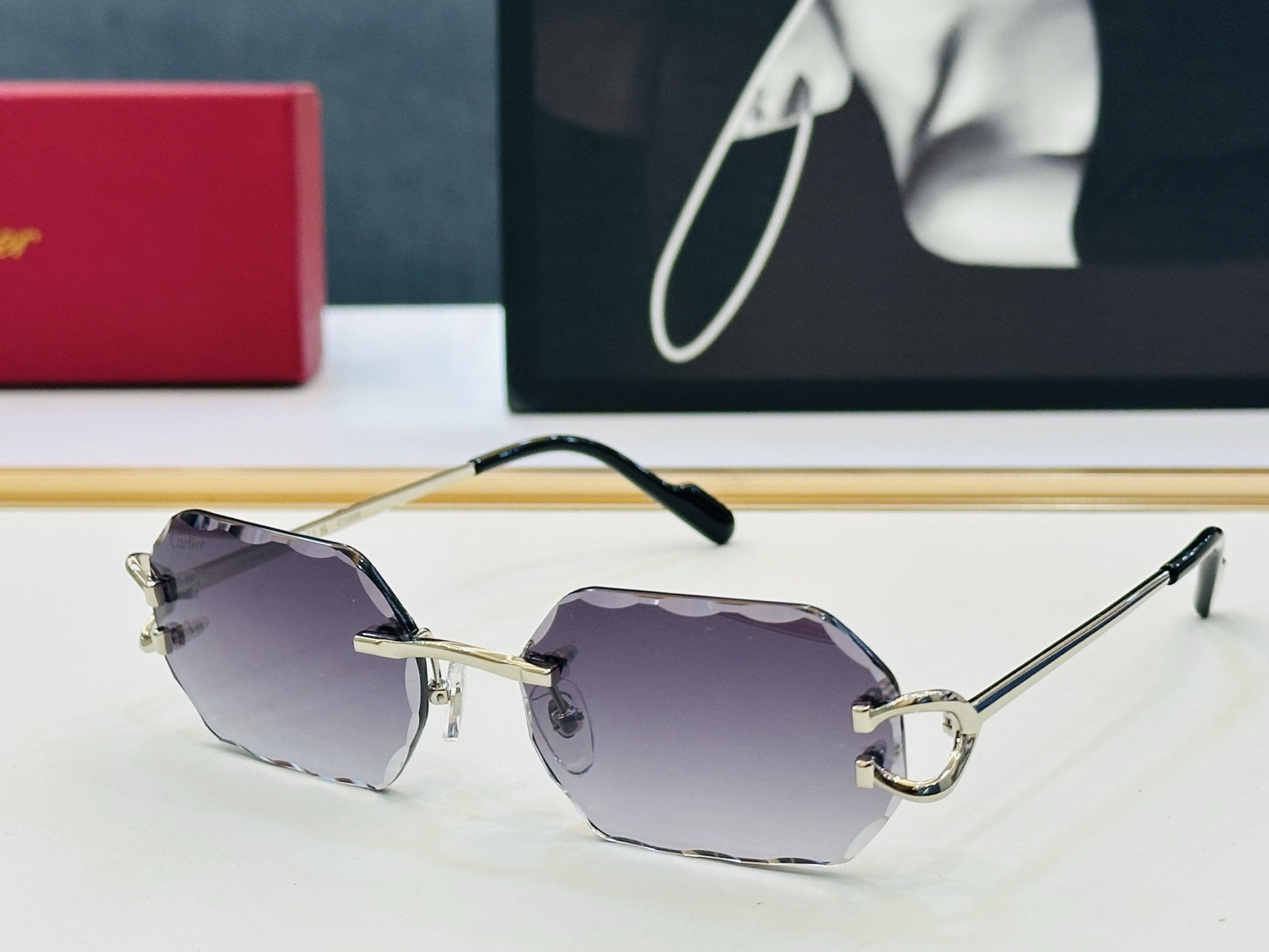 Cartie* 卡家 CT0333S 太阳镜 Size：55口18-140 工艺精湛气质十足！A男女同款